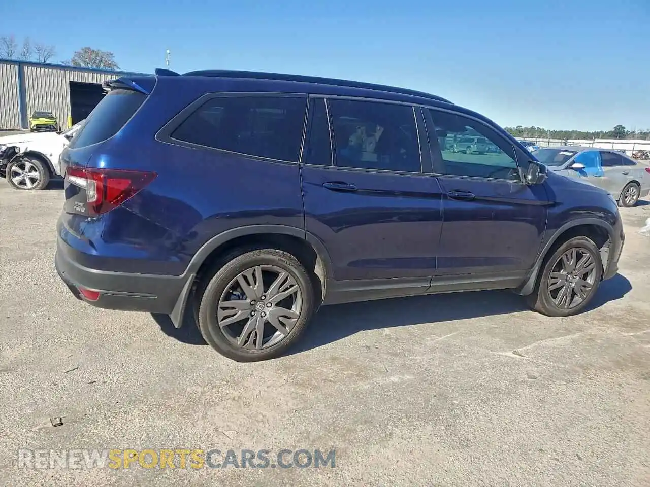 3 Photograph of a damaged car 5FNYF6H36NB053913 HONDA PILOT 2022