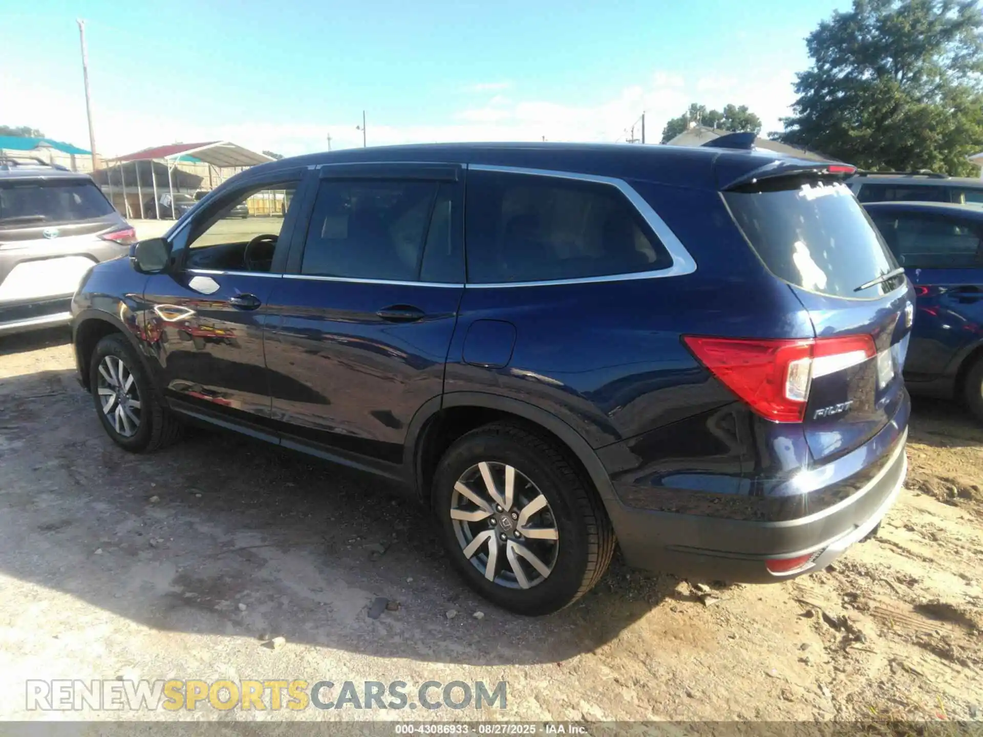 3 Photograph of a damaged car 5FNYF6H53NB008929 HONDA PILOT 2022