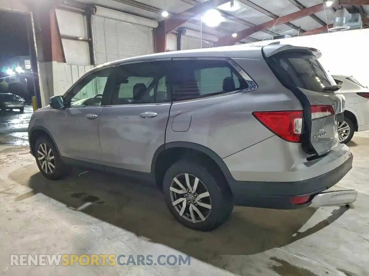 2 Photograph of a damaged car 5FNYF6H59NB022561 HONDA PILOT 2022