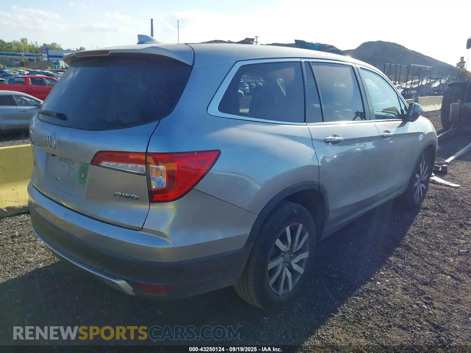 2 Photograph of a damaged car 5FNYF6H5XNB090674 HONDA PILOT 2022