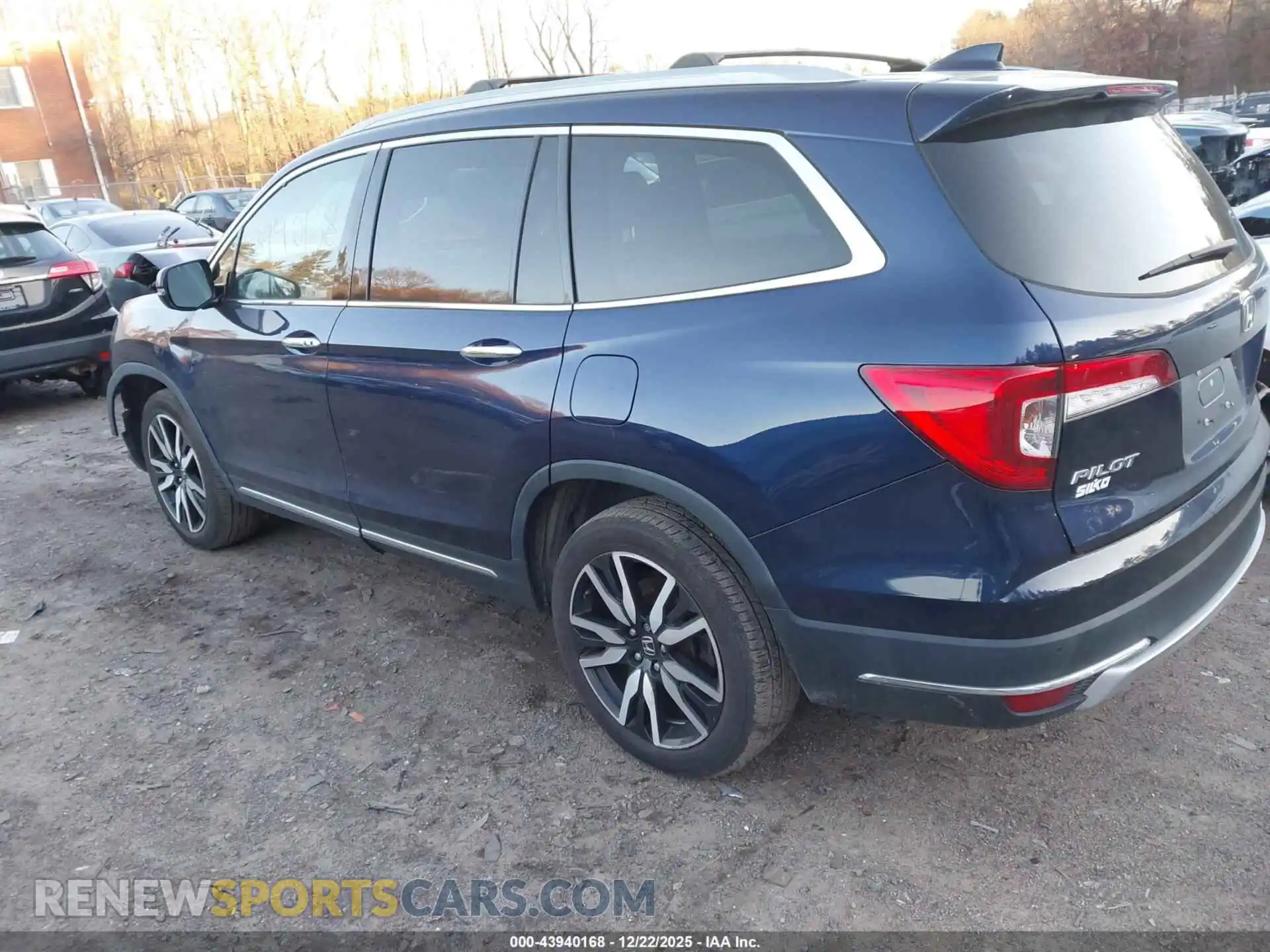 3 Photograph of a damaged car 5FNYF6H60NB036258 HONDA PILOT 2022