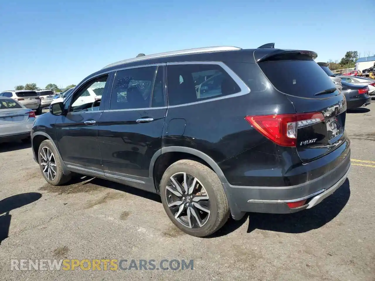2 Photograph of a damaged car 5FNYF6H68NB014783 HONDA PILOT 2022