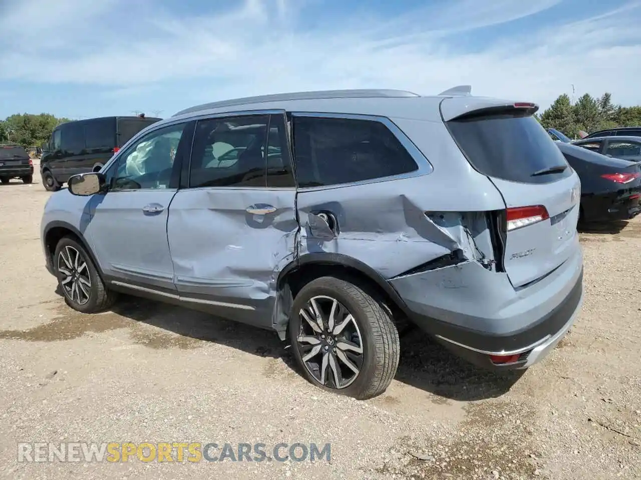 2 Photograph of a damaged car 5FNYF6H68NB037772 HONDA PILOT 2022