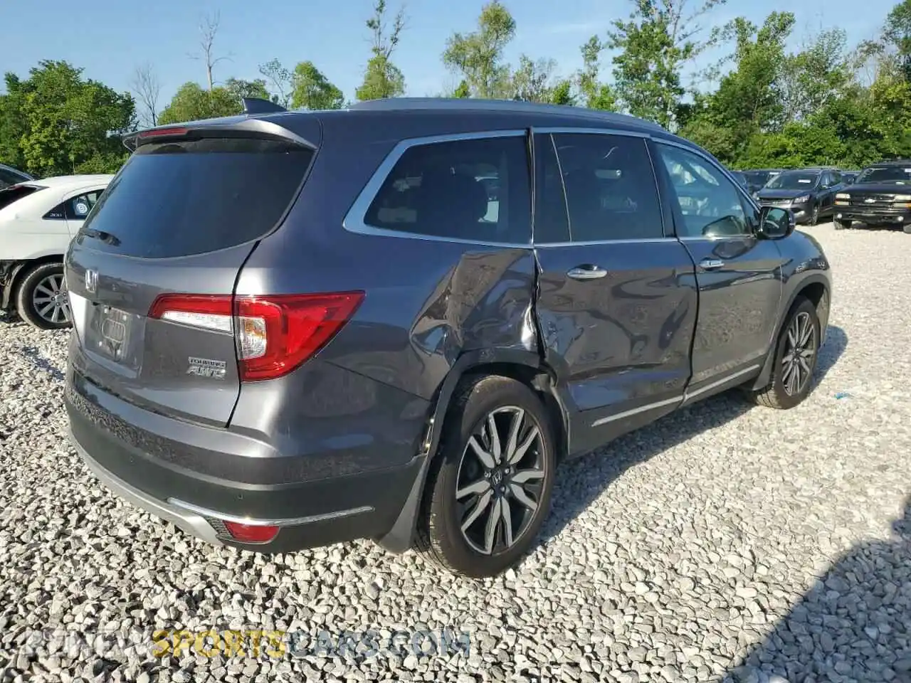 3 Photograph of a damaged car 5FNYF6H69NB087757 HONDA PILOT 2022