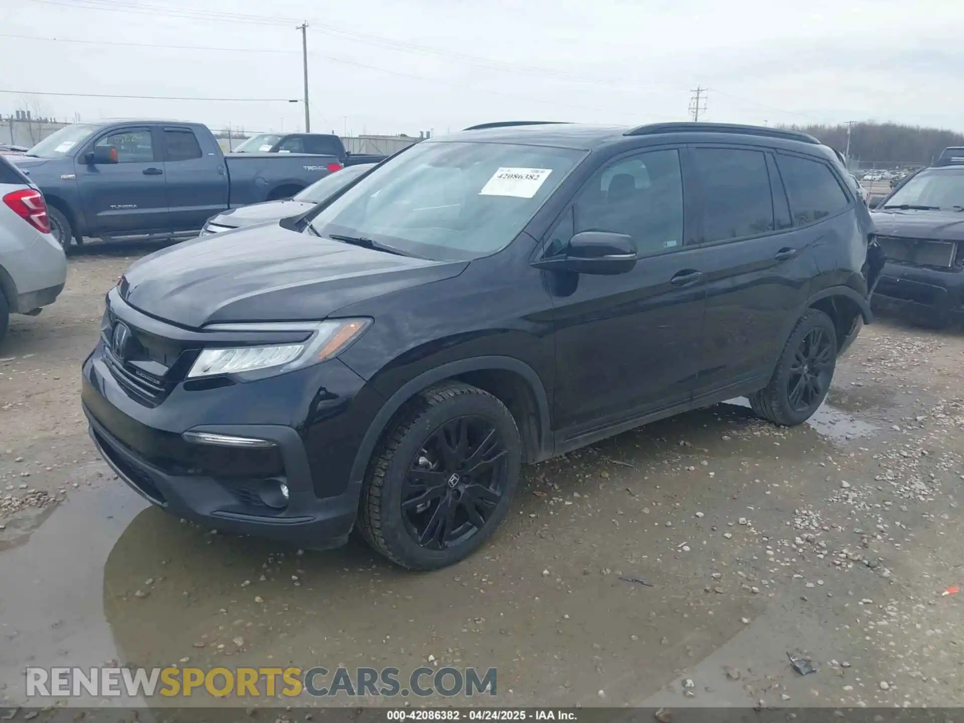 2 Photograph of a damaged car 5FNYF6H79NB004191 HONDA PILOT 2022
