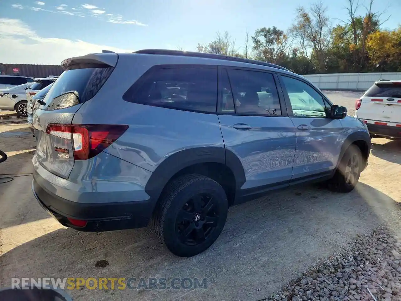 3 Photograph of a damaged car 5FNYF6H83NB048633 HONDA PILOT 2022