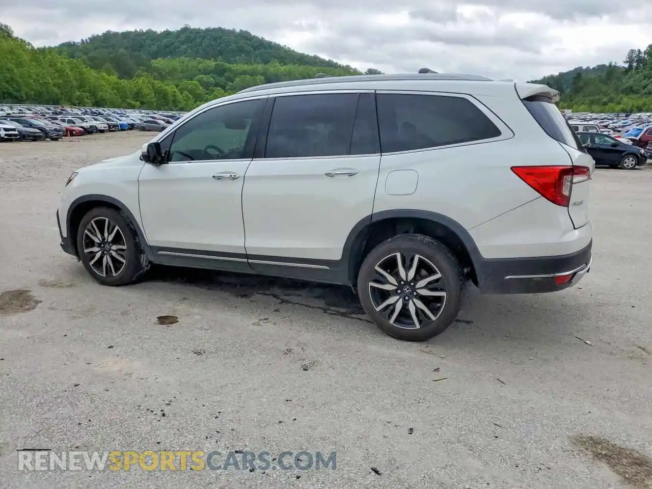 2 Photograph of a damaged car 5FNYF6H96NB016090 HONDA PILOT 2022