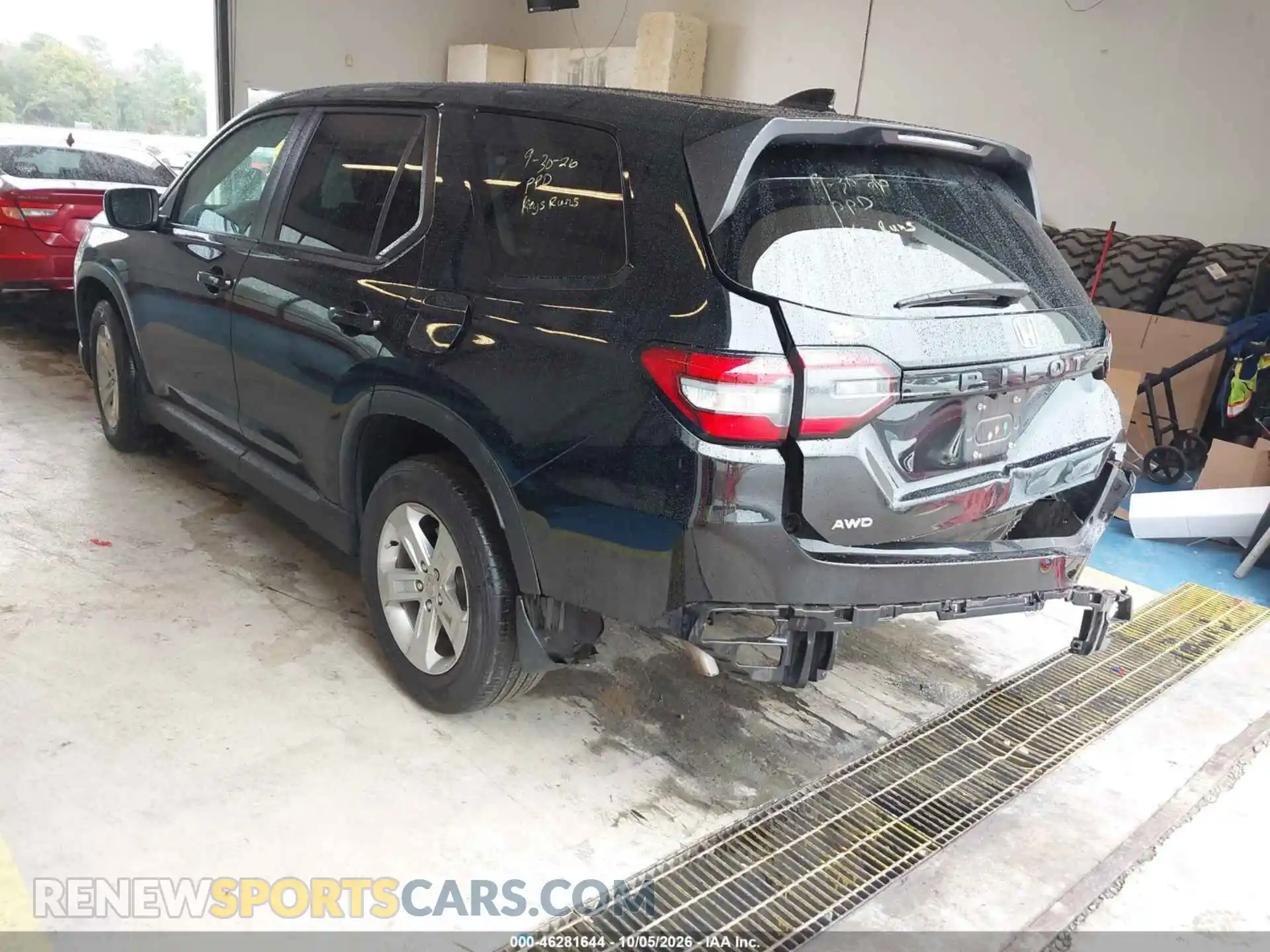 3 Фотография поврежденного автомобиля 5FNYG1H2XPB021833 HONDA PILOT 2023