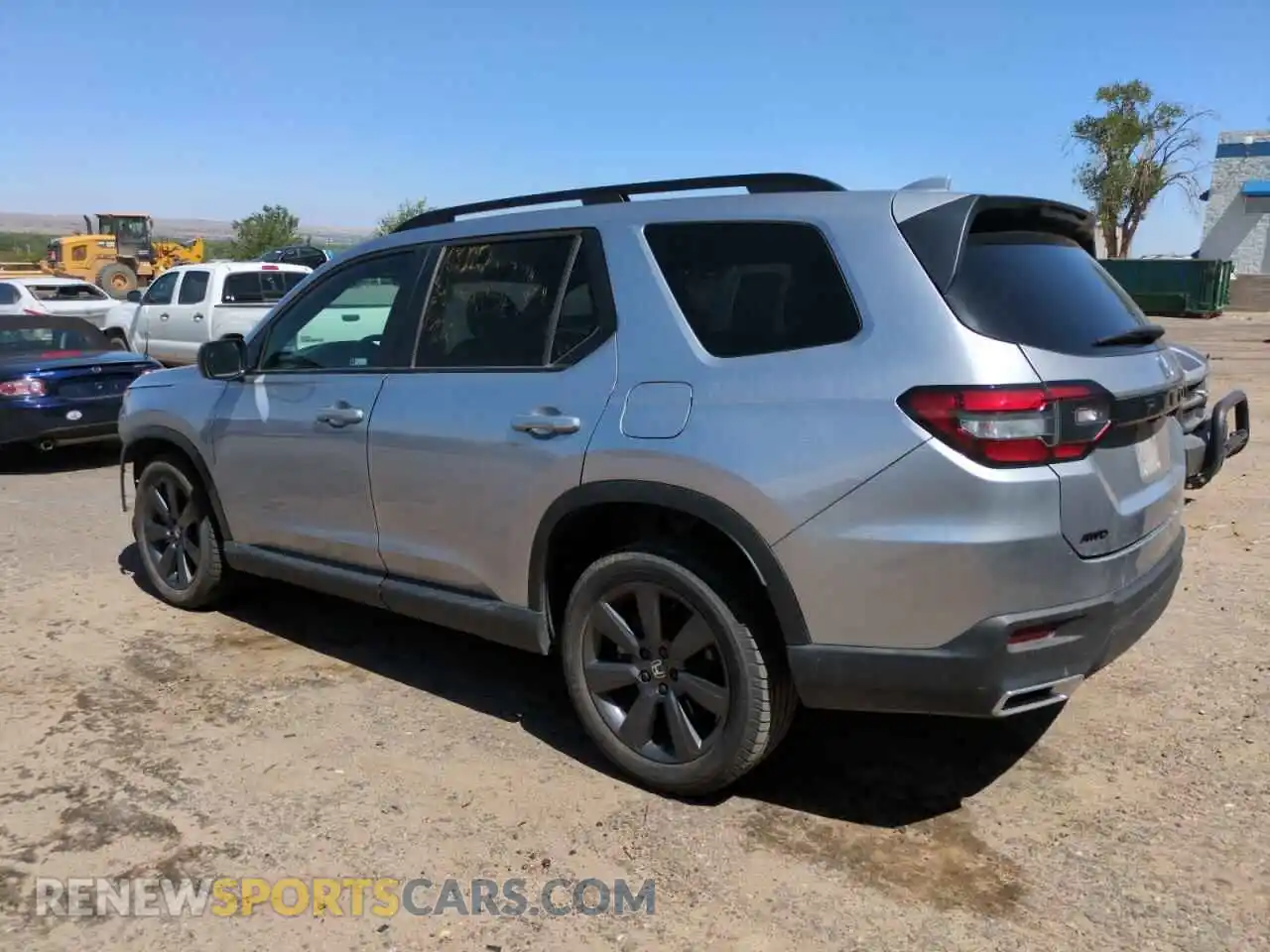2 Photograph of a damaged car 5FNYG1H38PB057058 HONDA PILOT 2023