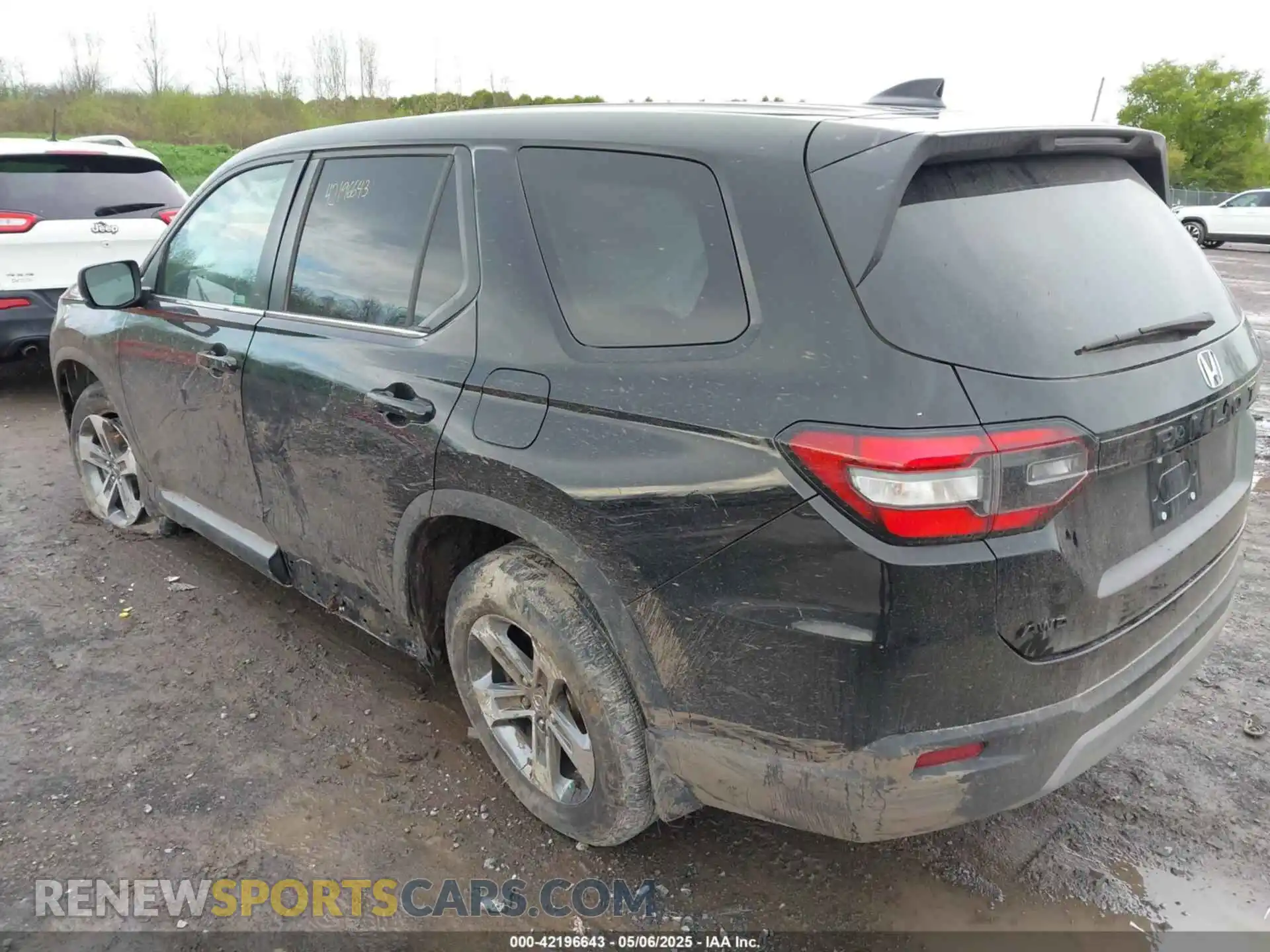 3 Photograph of a damaged car 5FNYG1H48PB045971 HONDA PILOT 2023