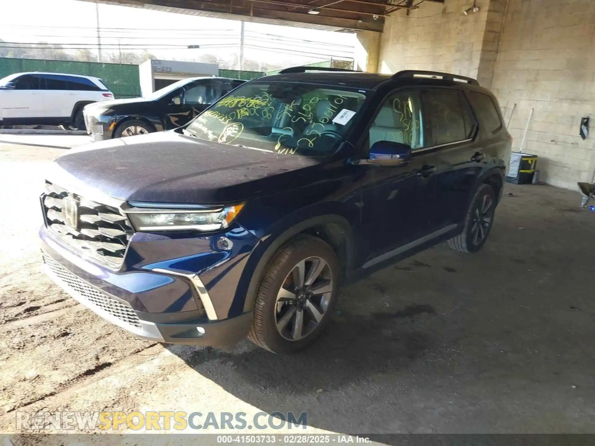 2 Photograph of a damaged car 5FNYG1H87PB040554 HONDA PILOT 2023