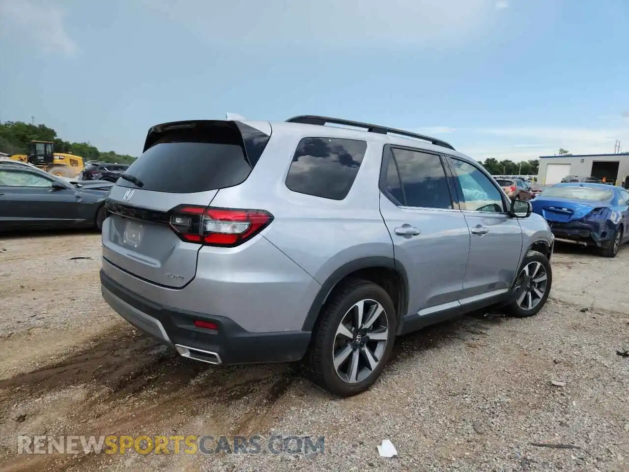 3 Photograph of a damaged car 5FNYG1H8XPB032609 HONDA PILOT 2023