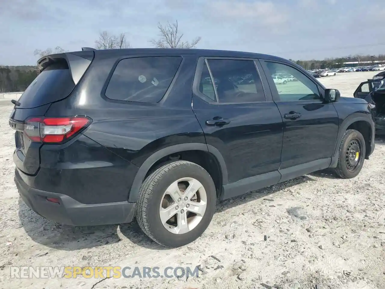 3 Photograph of a damaged car 5FNYG2H28PB015566 HONDA PILOT 2023