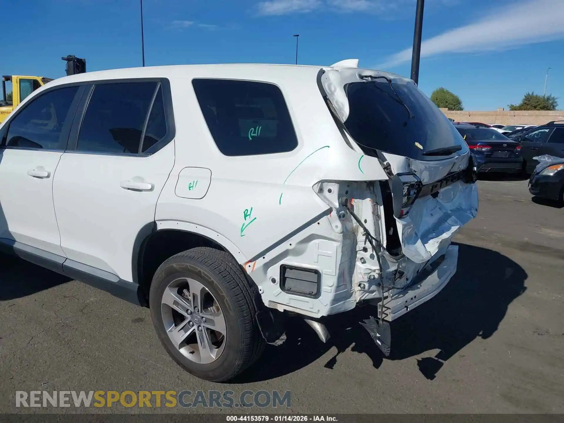 3 fotografías del automóvil dañado 5FNYG2H53PB015372 HONDA PILOT 2023