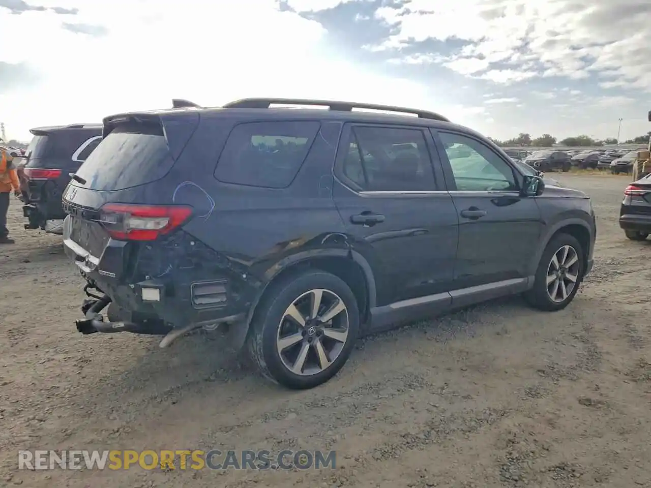 3 Photograph of a damaged car 5FNYG2H75PB005072 HONDA PILOT 2023