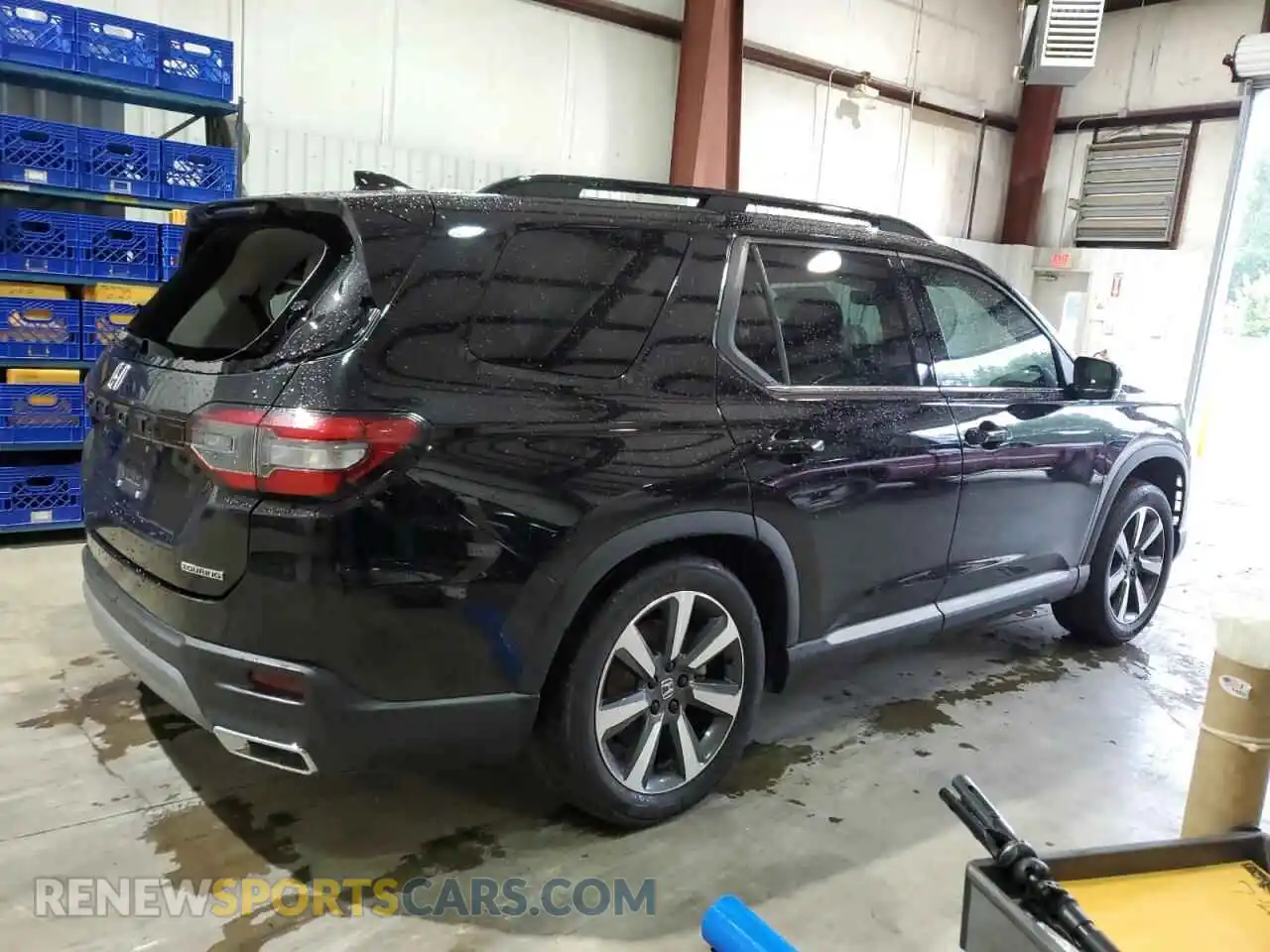 3 Photograph of a damaged car 5FNYG2H78PB003316 HONDA PILOT 2023