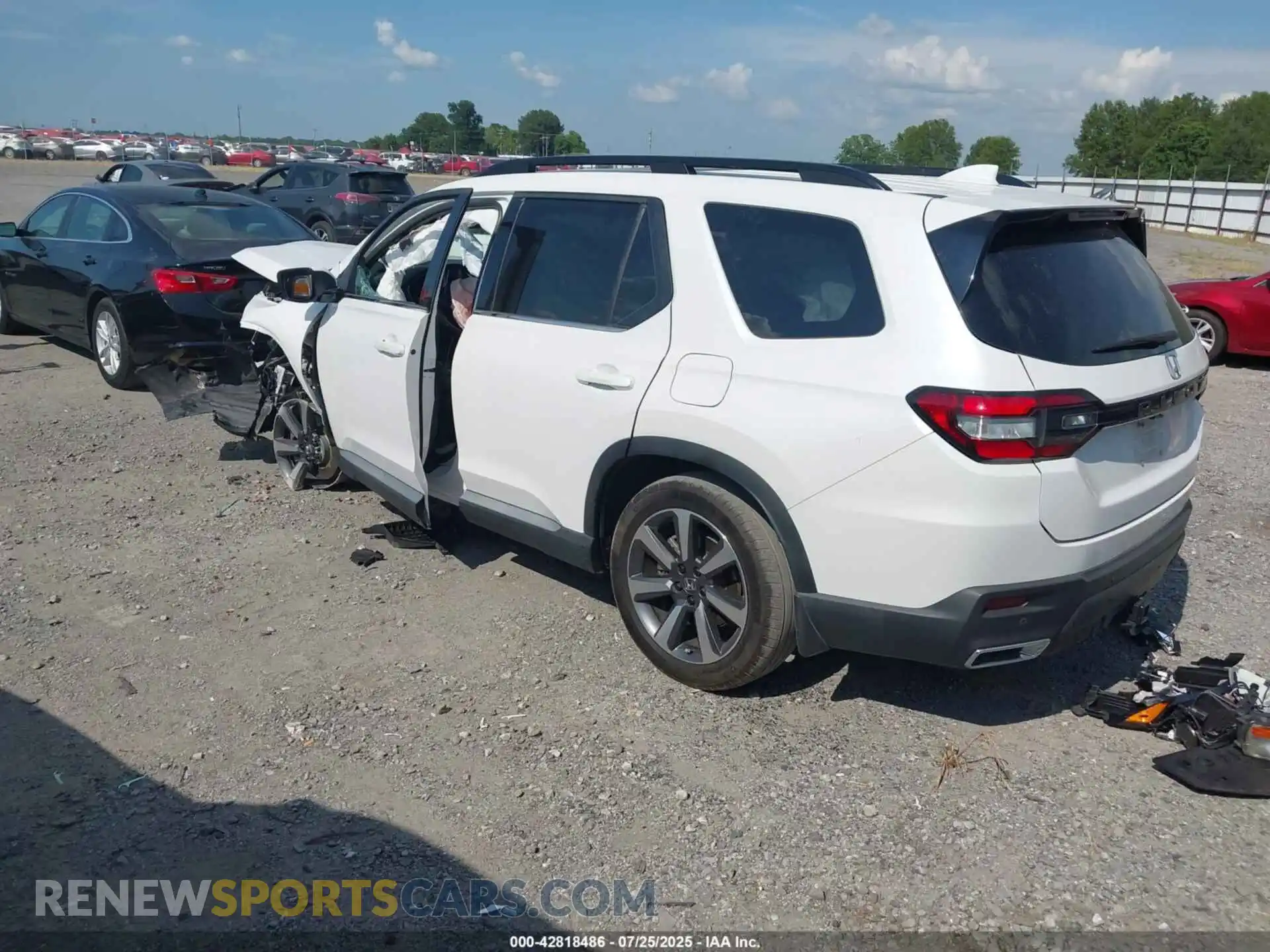 3 Photograph of a damaged car 5FNYG2H7XPB008131 HONDA PILOT 2023