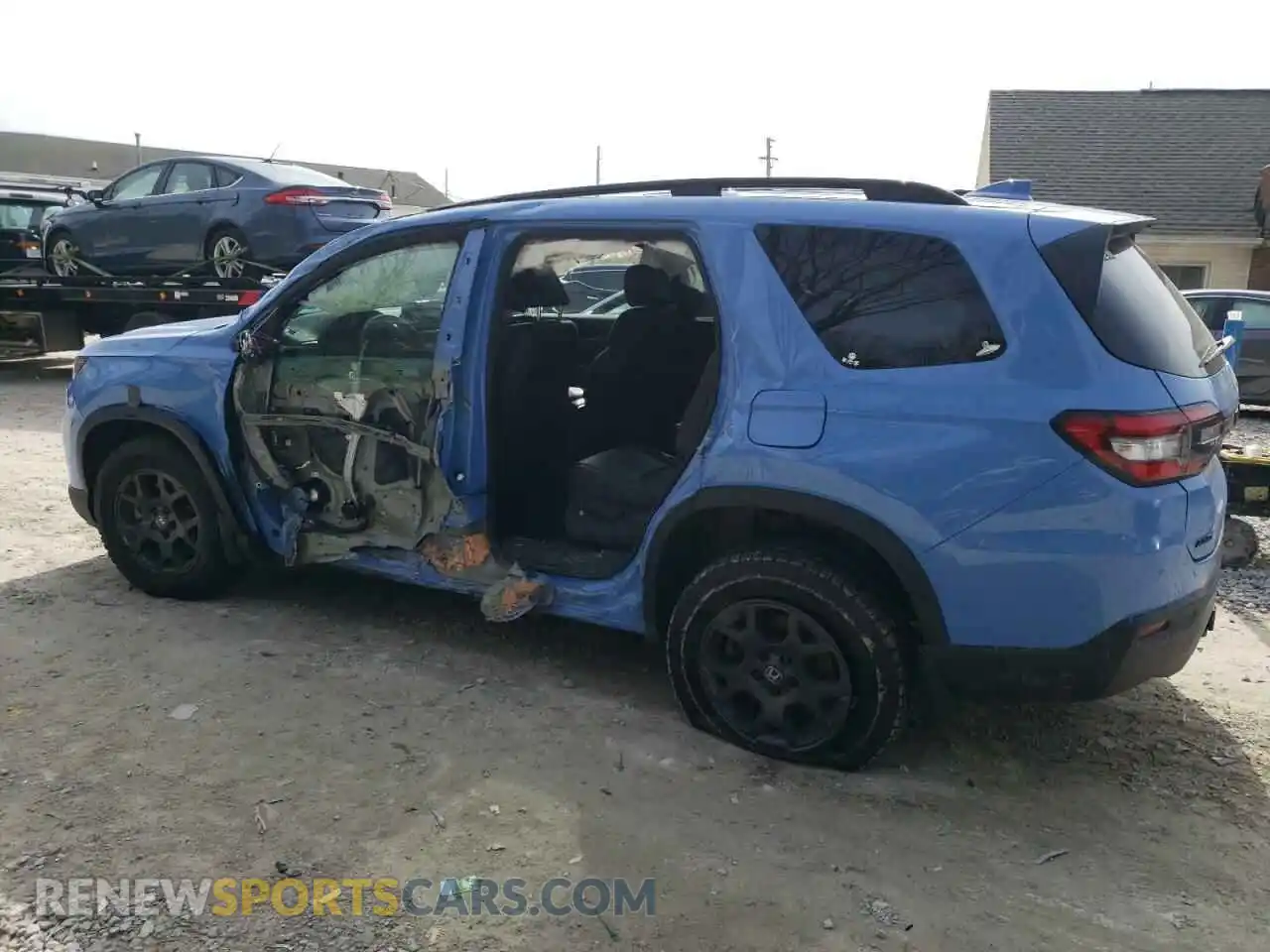 2 Photograph of a damaged car 5FNYG1H68RB023909 HONDA PILOT 2024