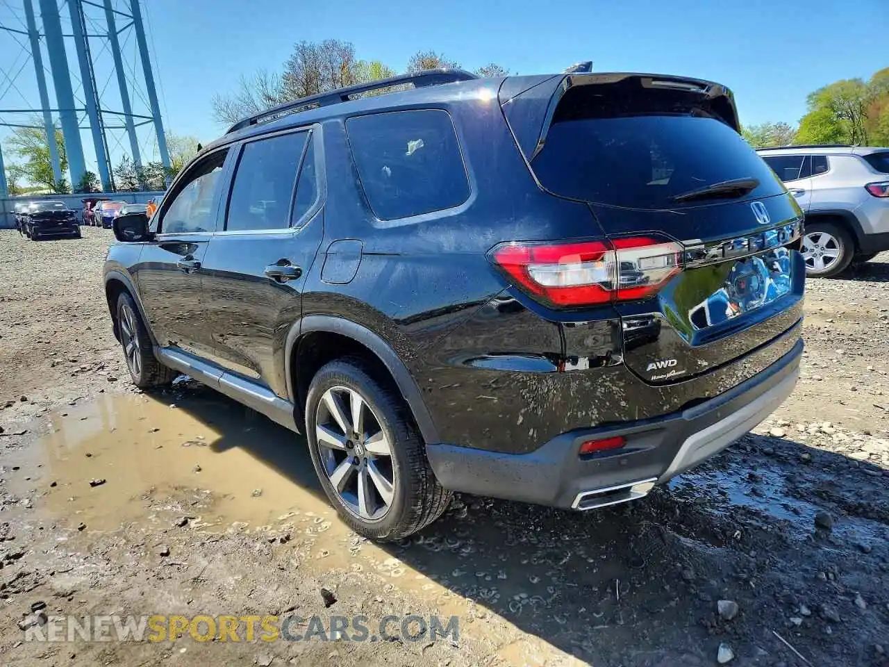 2 fotografías del automóvil dañado 5FNYG1H72RB022859 HONDA PILOT 2024
