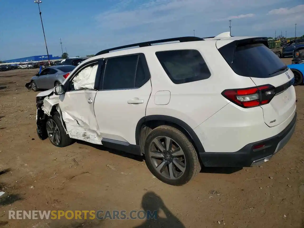 2 Photograph of a damaged car 5FNYG1H7XRB023872 HONDA PILOT 2024