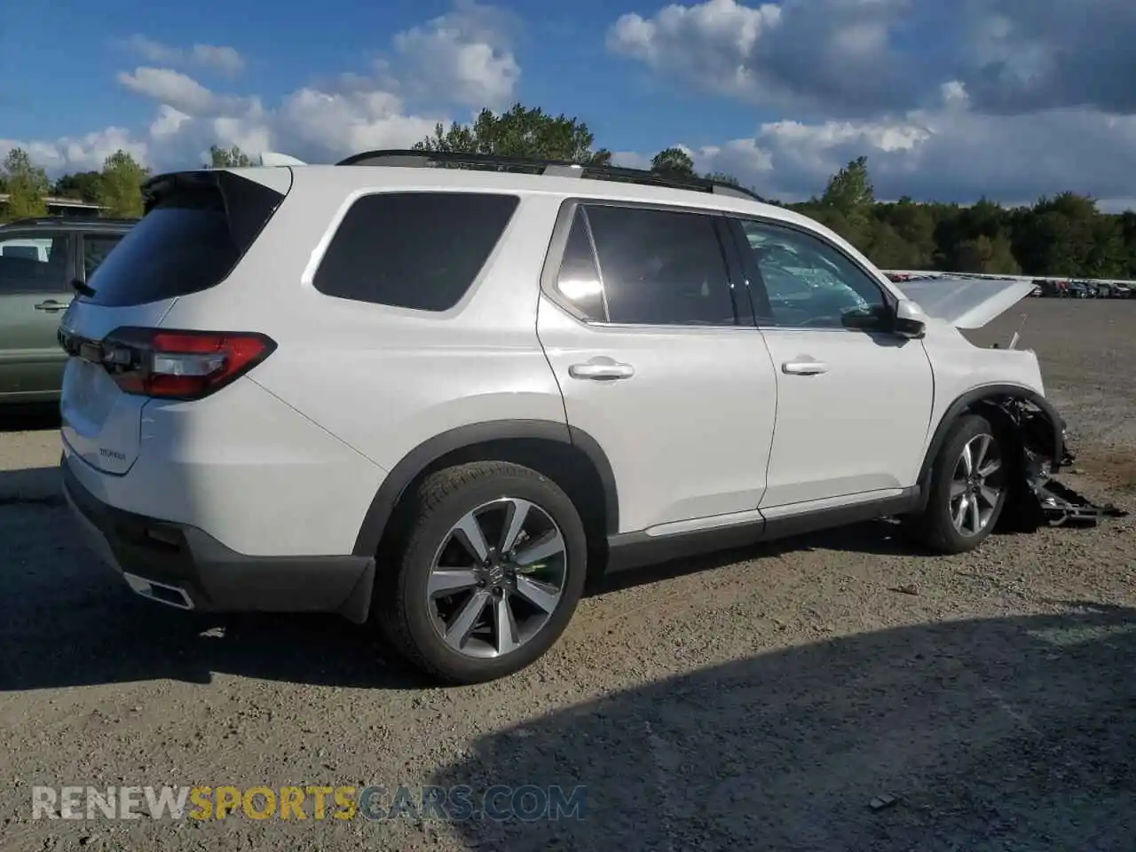 3 Photograph of a damaged car 5FNYG1H7XRB033401 HONDA PILOT 2024