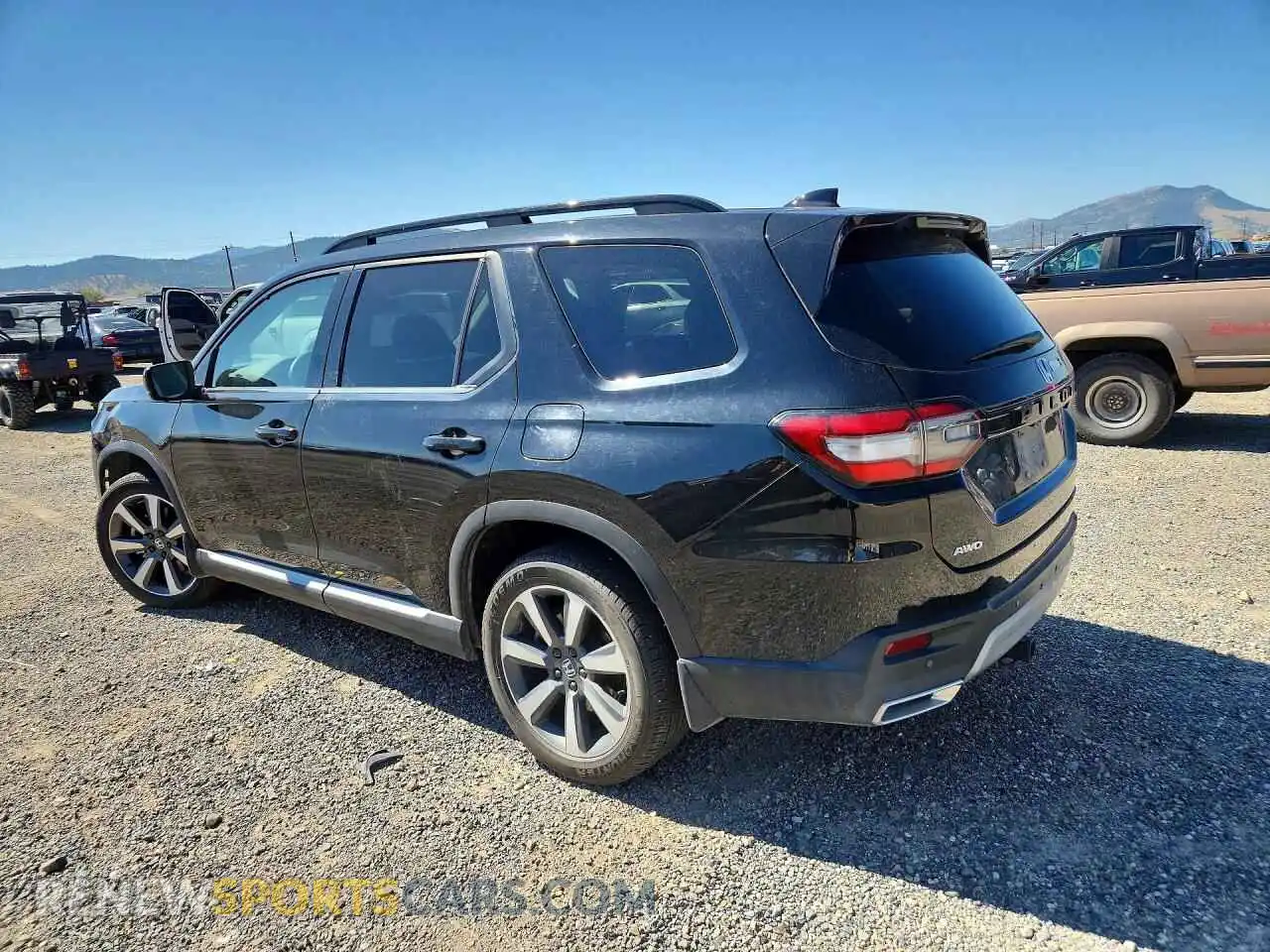 2 Photograph of a damaged car 5FNYG1H84RB040465 HONDA PILOT 2024