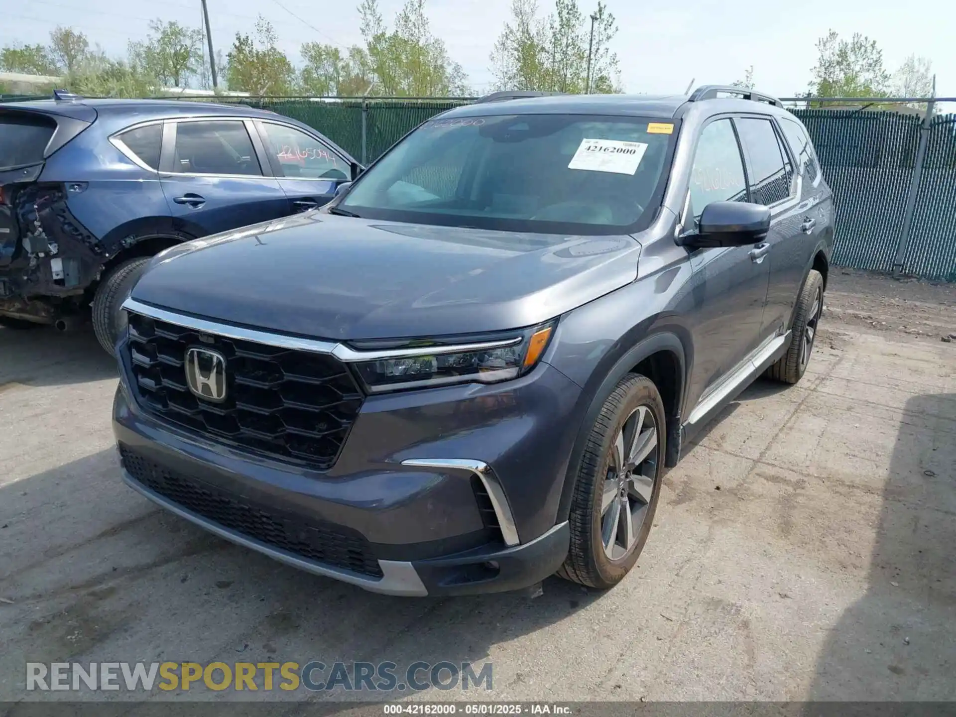2 Photograph of a damaged car 5FNYG1H84RB041602 HONDA PILOT 2024