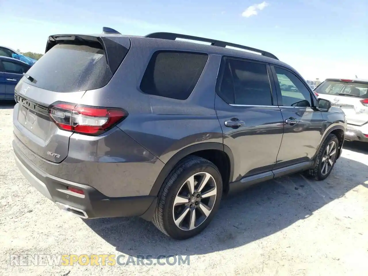 3 Photograph of a damaged car 5FNYG1H87RB017357 HONDA PILOT 2024