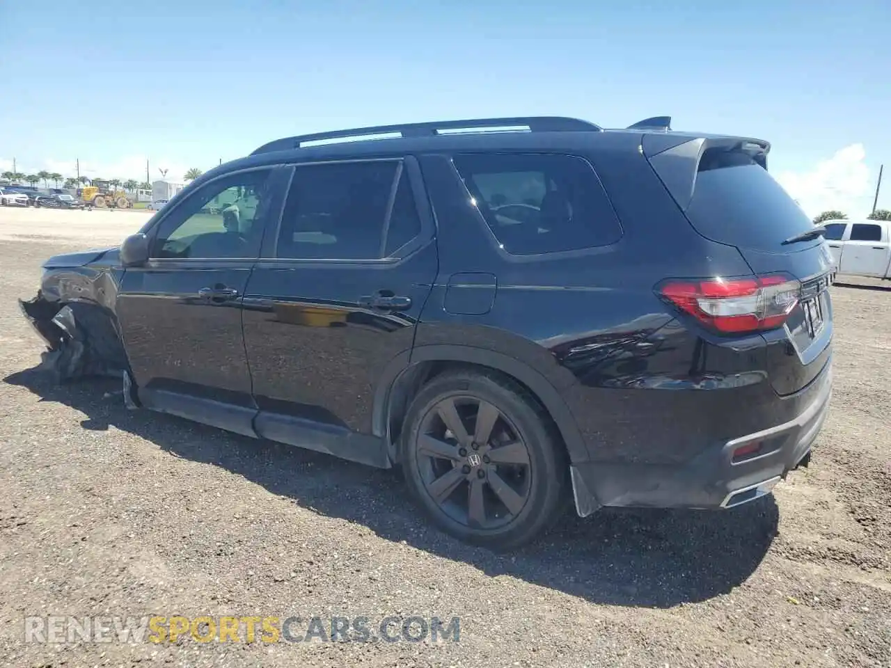 2 Photograph of a damaged car 5FNYG2H39RB002269 HONDA PILOT 2024