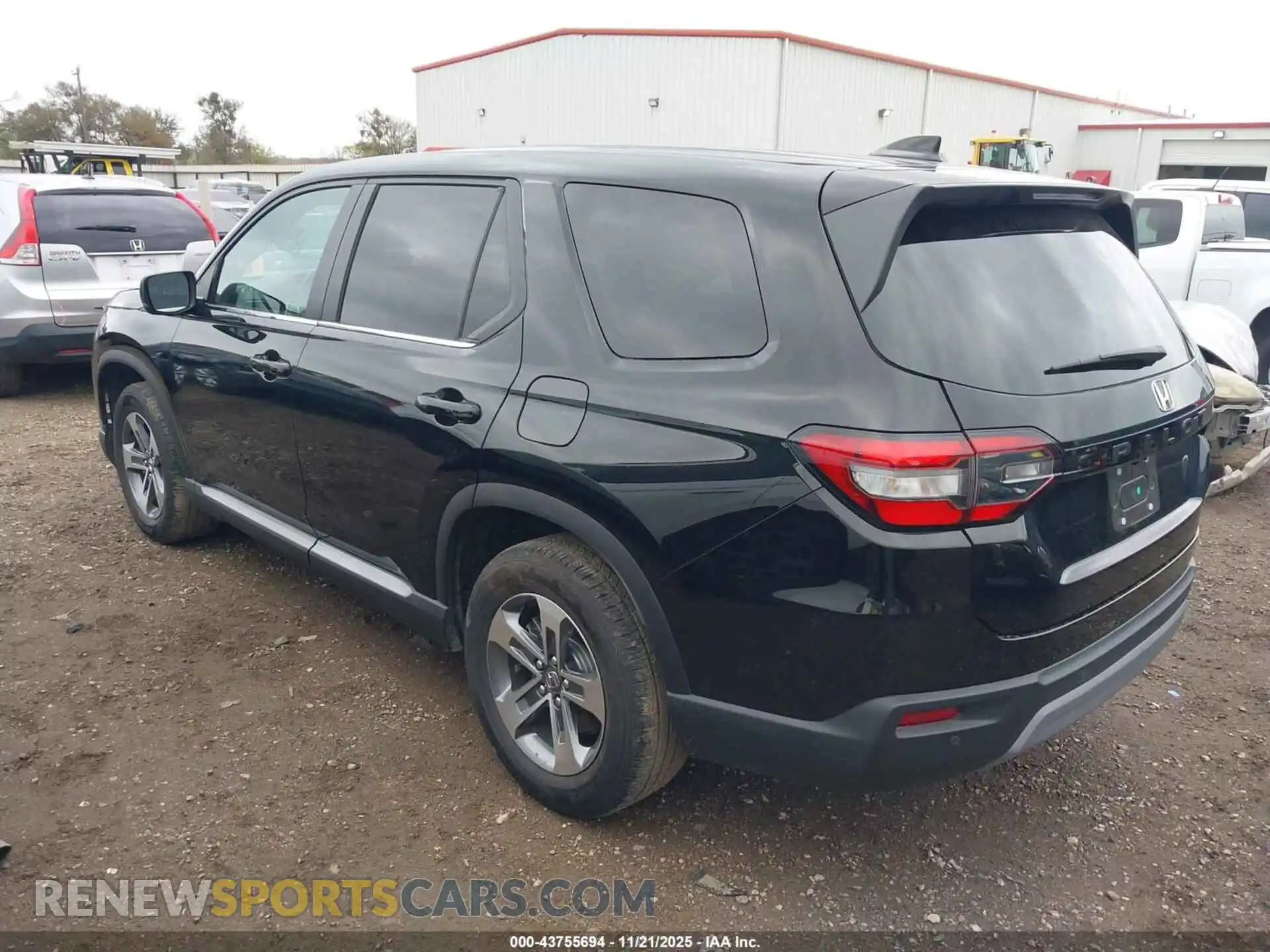 3 Photograph of a damaged car 5FNYG2H44RB003256 HONDA PILOT 2024
