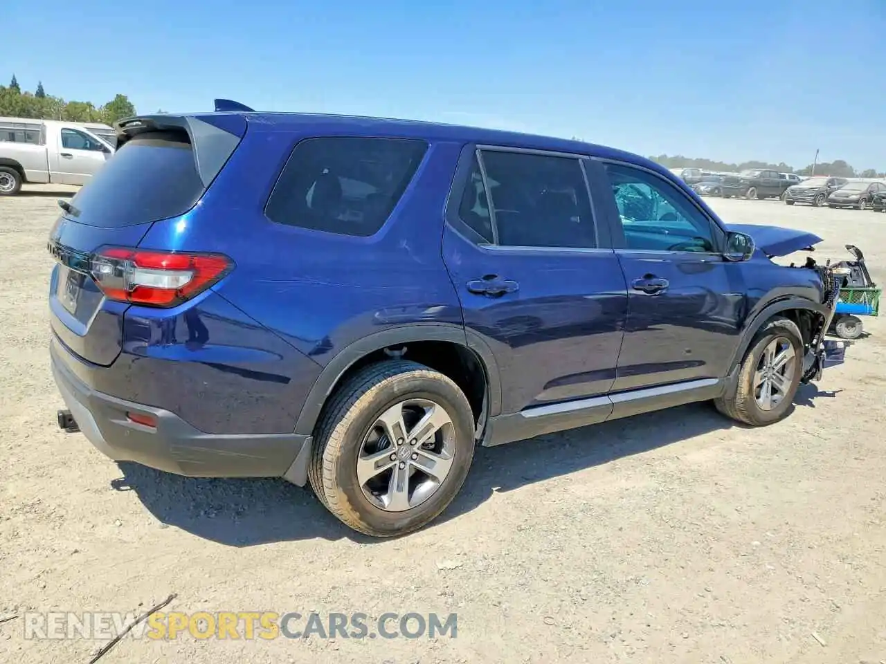 3 Фотография поврежденного автомобиля 5FNYG2H52RB000381 HONDA PILOT 2024