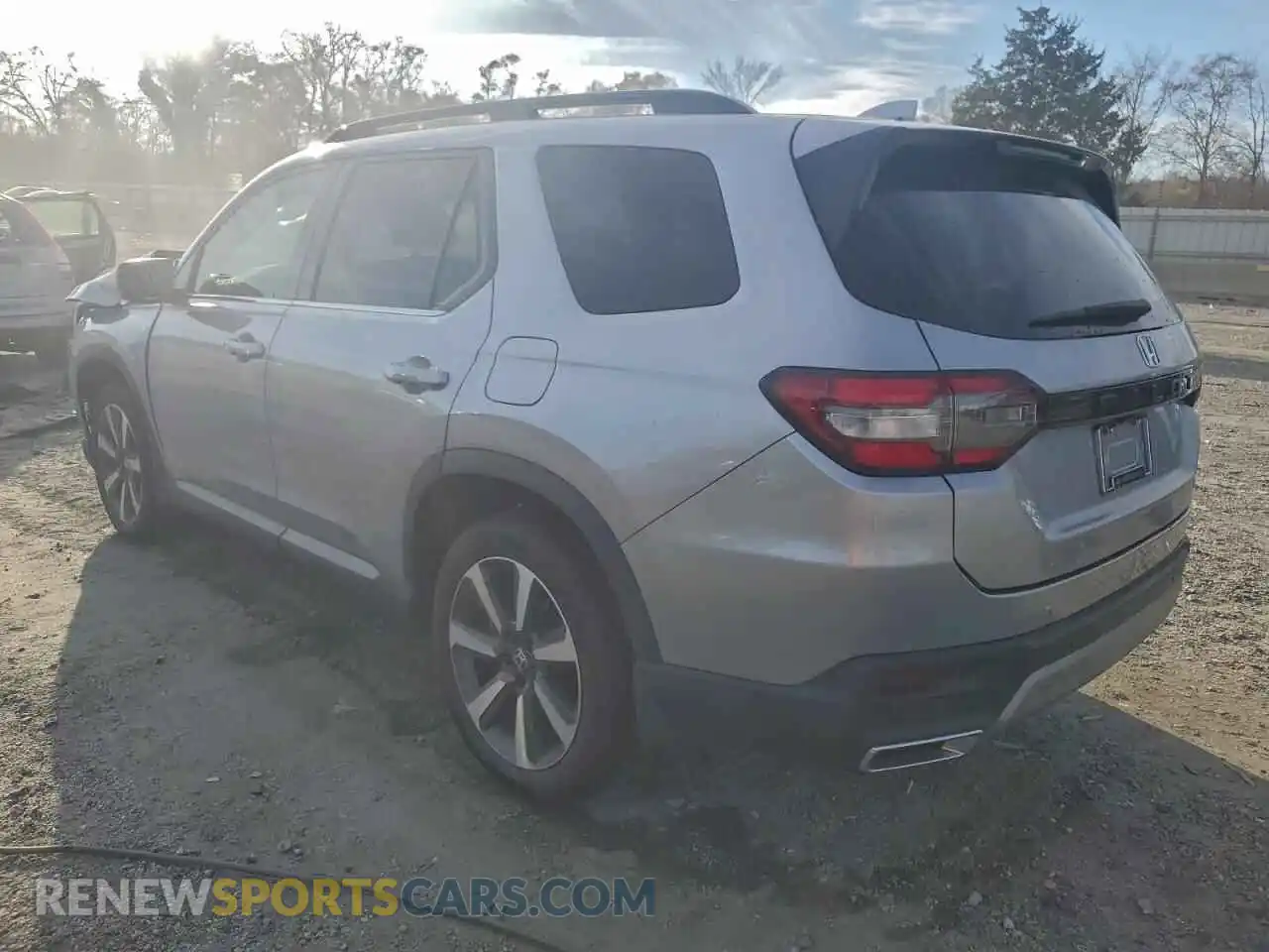 2 Photograph of a damaged car 5FNYG2H78RB003769 HONDA PILOT 2024