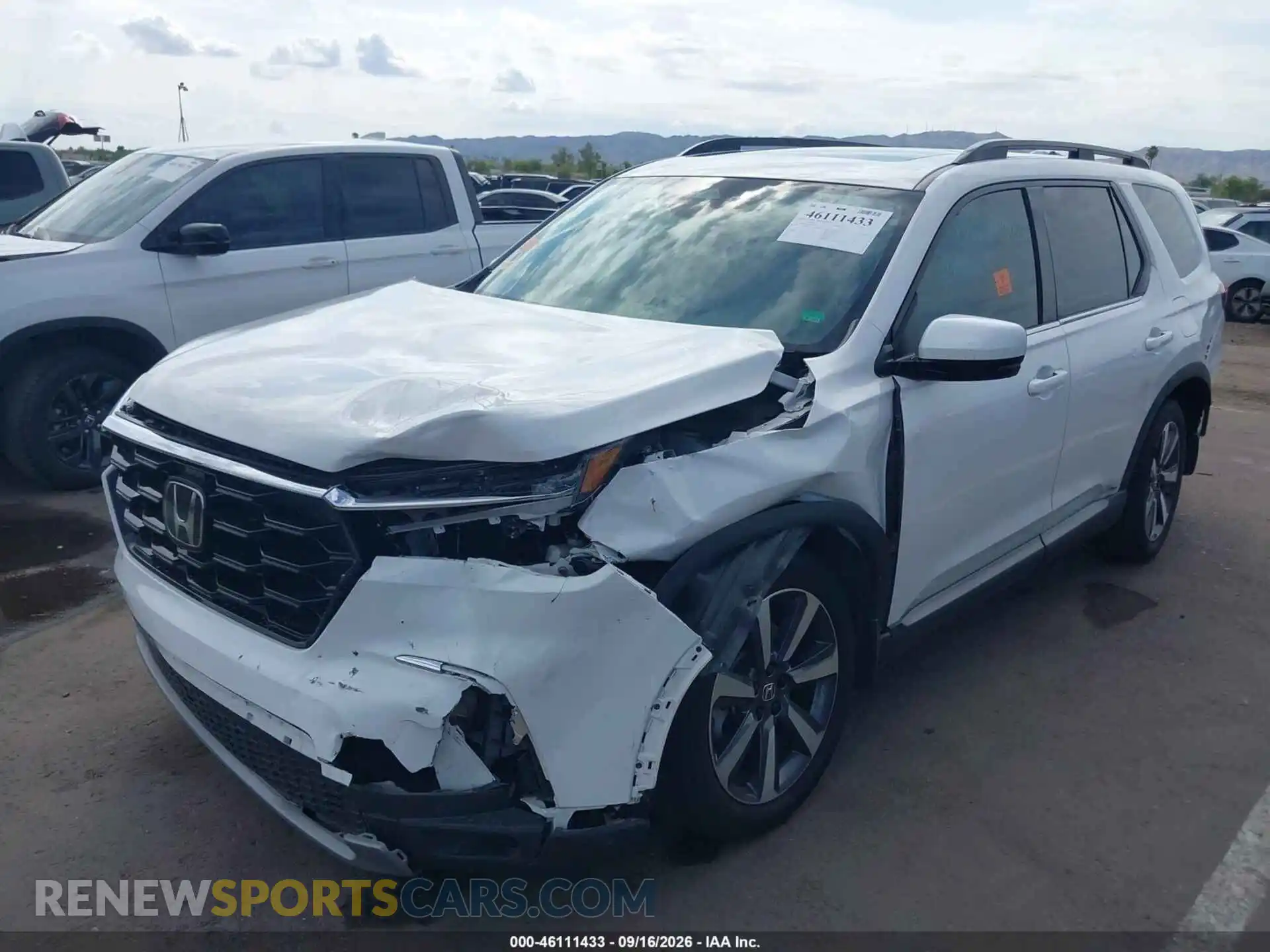 2 Photograph of a damaged car 5FNYG2H79RB016885 HONDA PILOT 2024