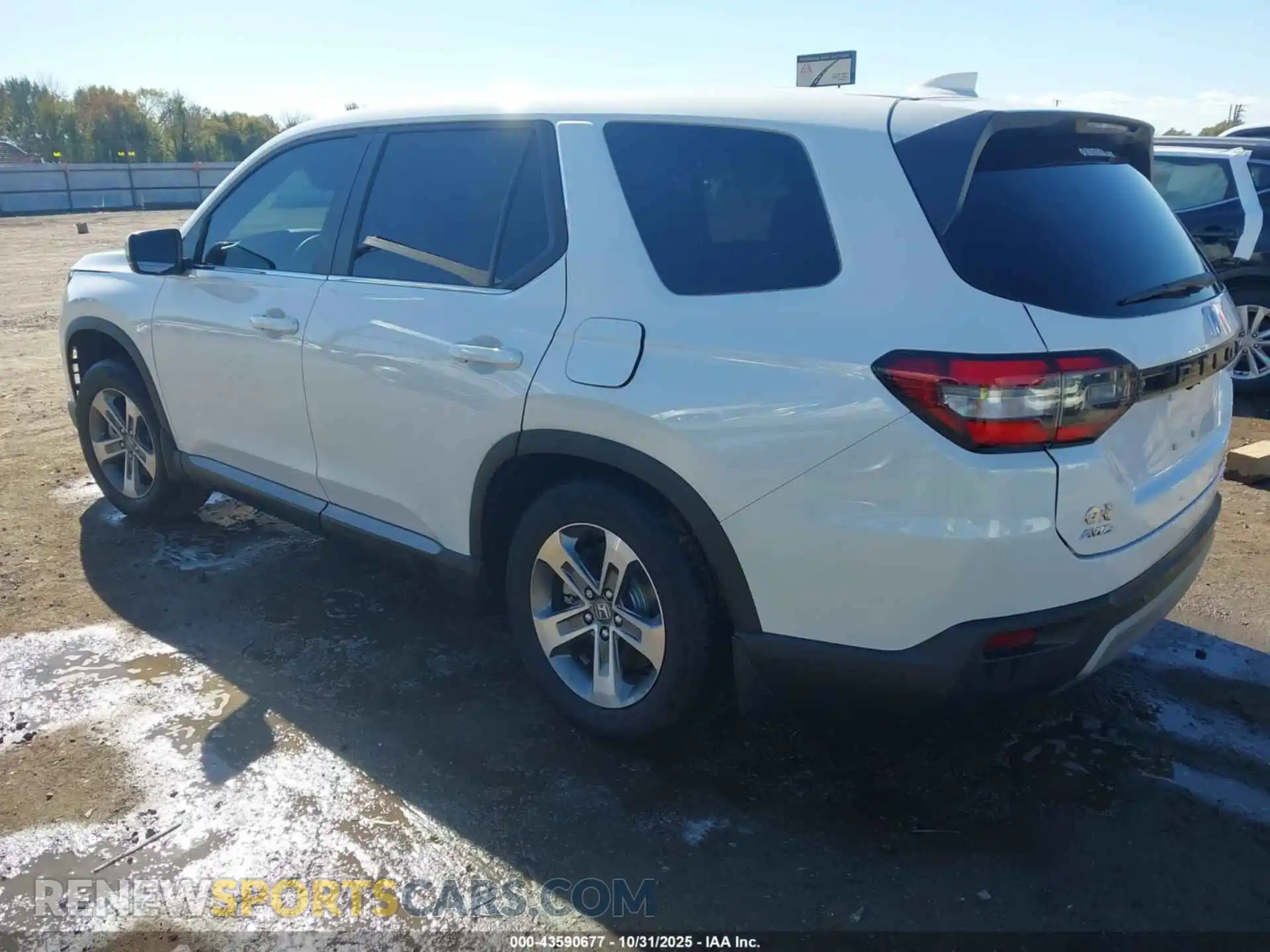 3 Photograph of a damaged car 5FNYG1H40SB147757 HONDA PILOT 2025