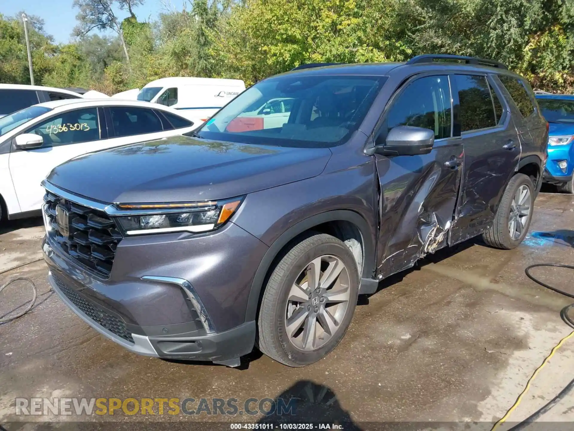 2 Photograph of a damaged car 5FNYG1H88SB001237 HONDA PILOT 2025