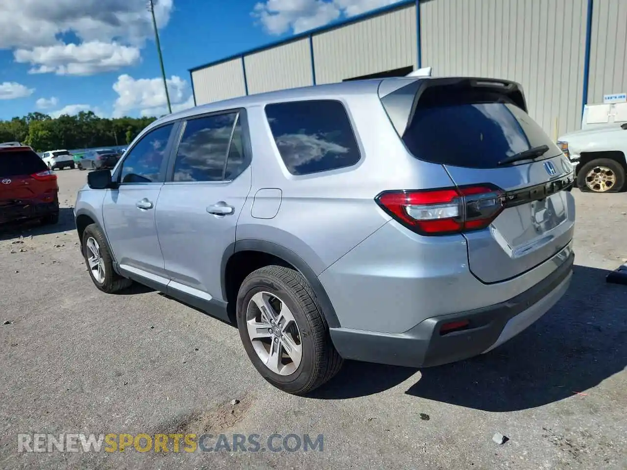 2 Photograph of a damaged car 5FNYG2H42SB021602 HONDA PILOT 2025