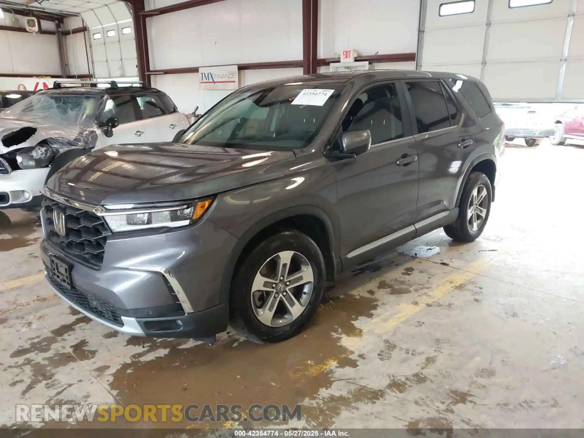 2 Photograph of a damaged car 5FNYG2H45SB009136 HONDA PILOT 2025