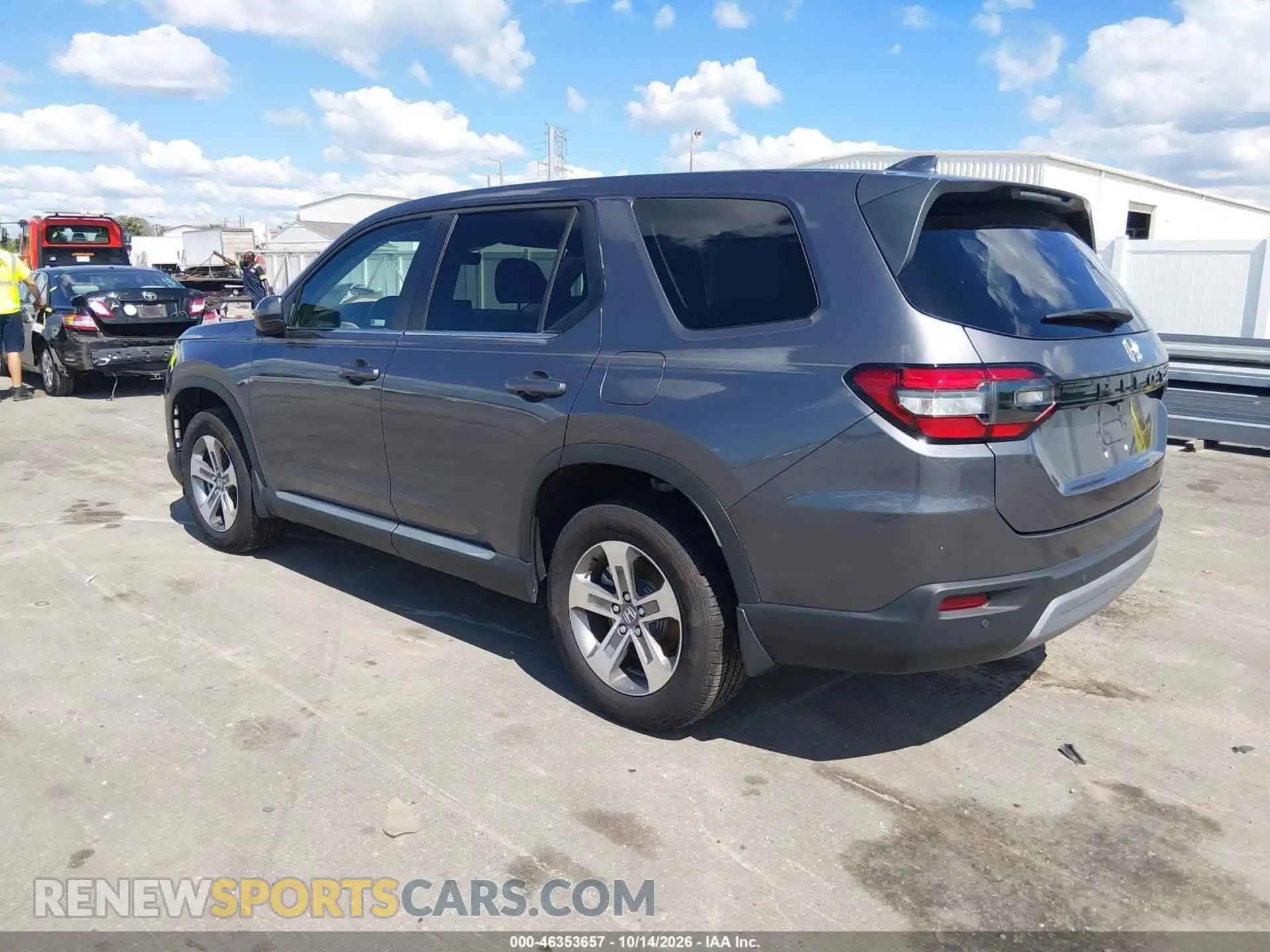 3 fotografías del automóvil dañado 5FNYG2H47SB041960 HONDA PILOT 2025
