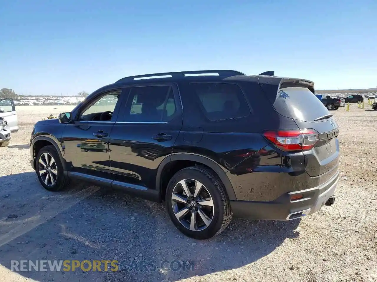 2 Photograph of a damaged car 5FNYG2H79SB034857 HONDA PILOT 2025