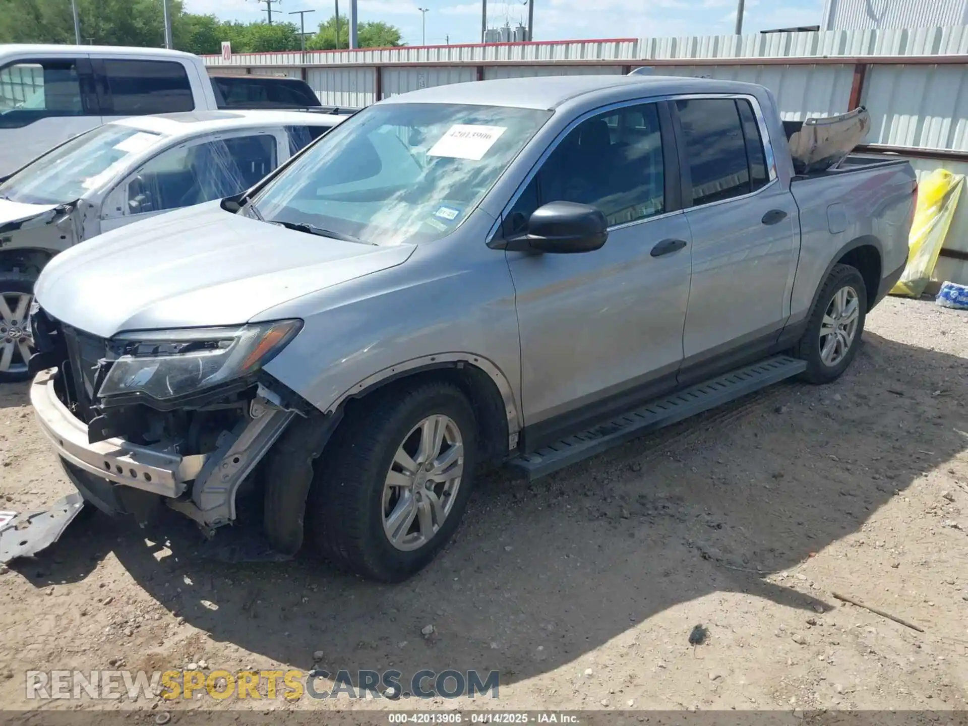 2 Photograph of a damaged car 5FPYK2F22KB006427 HONDA RIDGELINE 2019