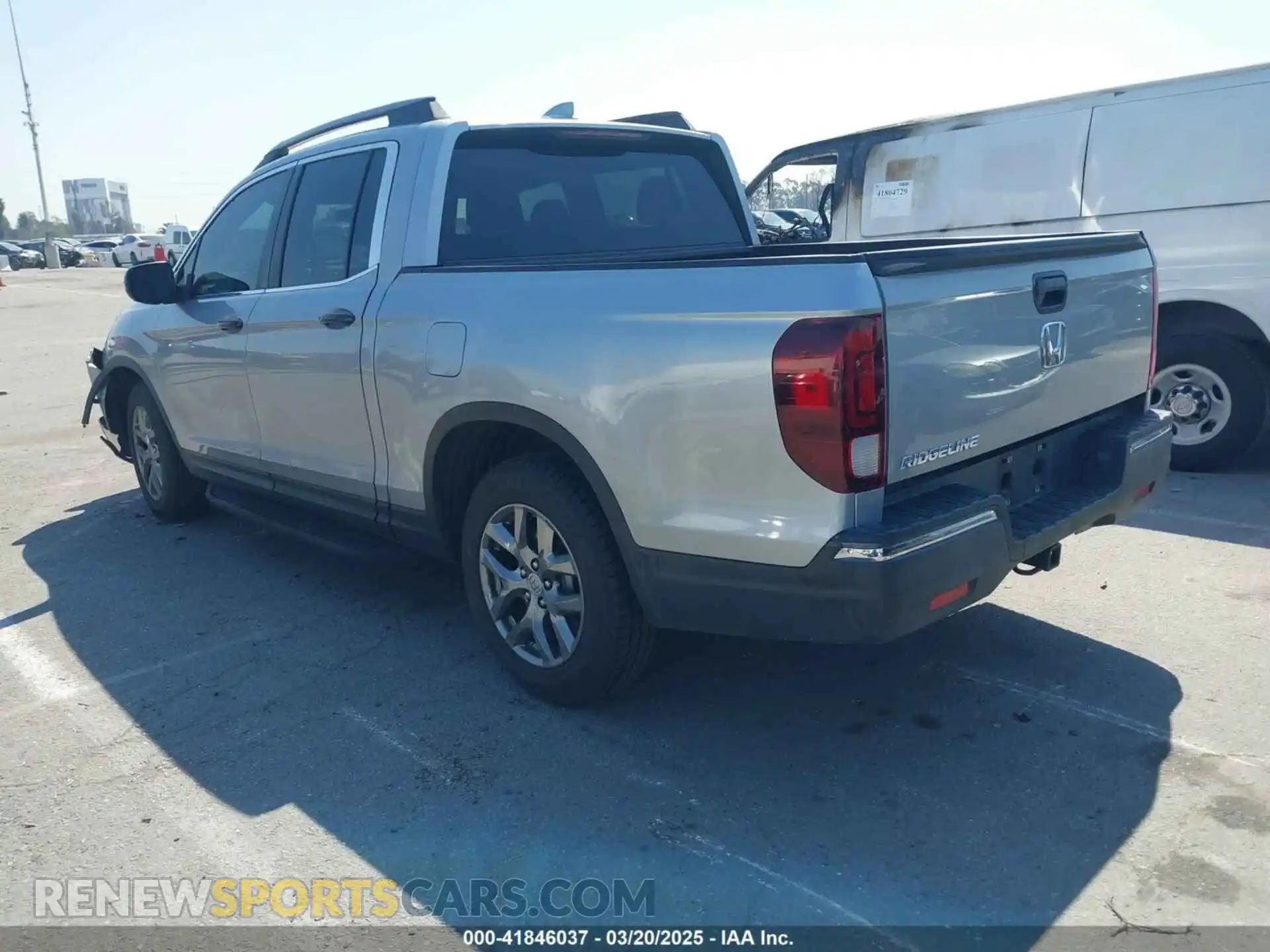 3 Photograph of a damaged car 5FPYK2F24KB002203 HONDA RIDGELINE 2019
