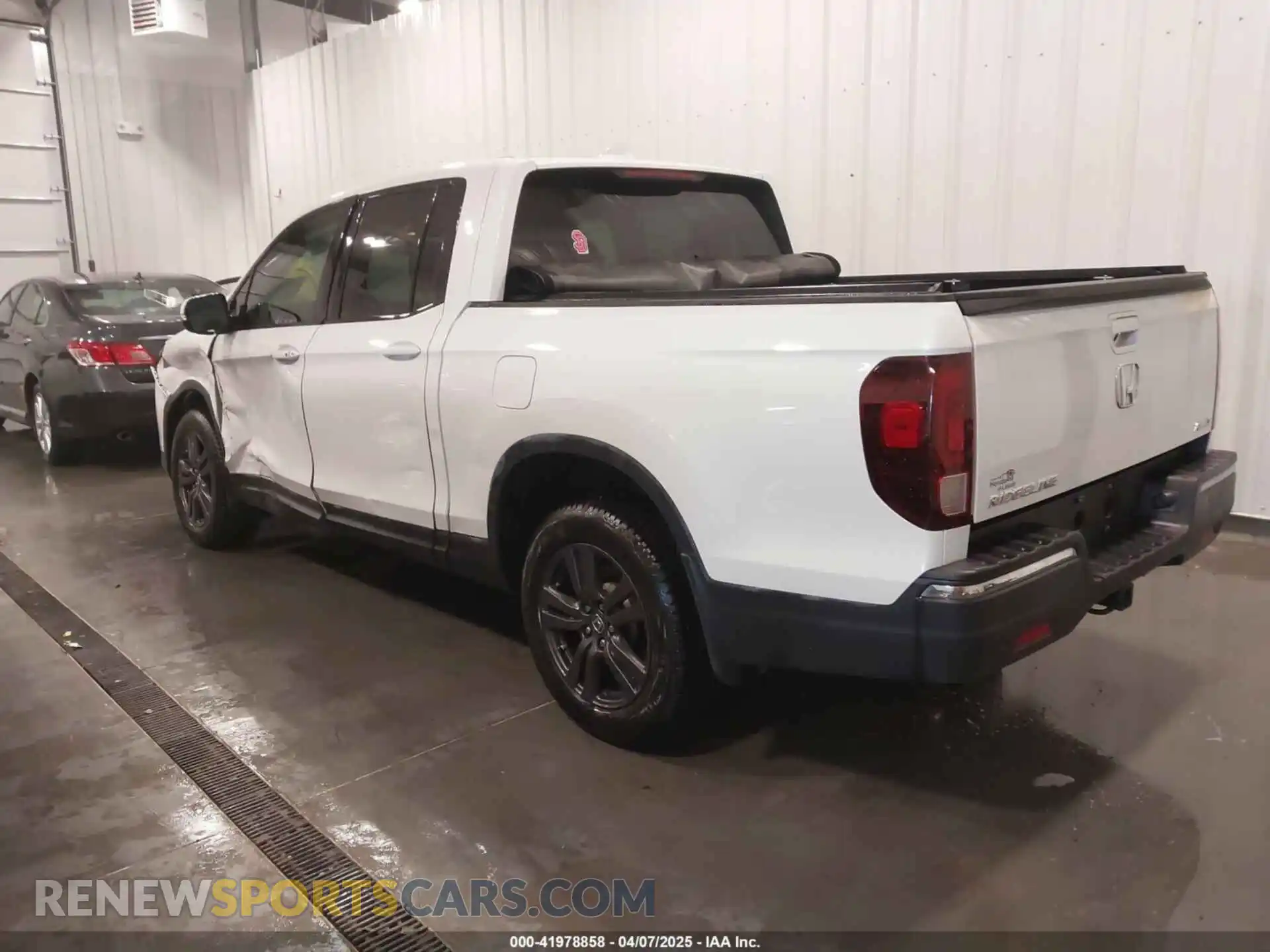 3 Photograph of a damaged car 5FPYK3F16KB042571 HONDA RIDGELINE 2019