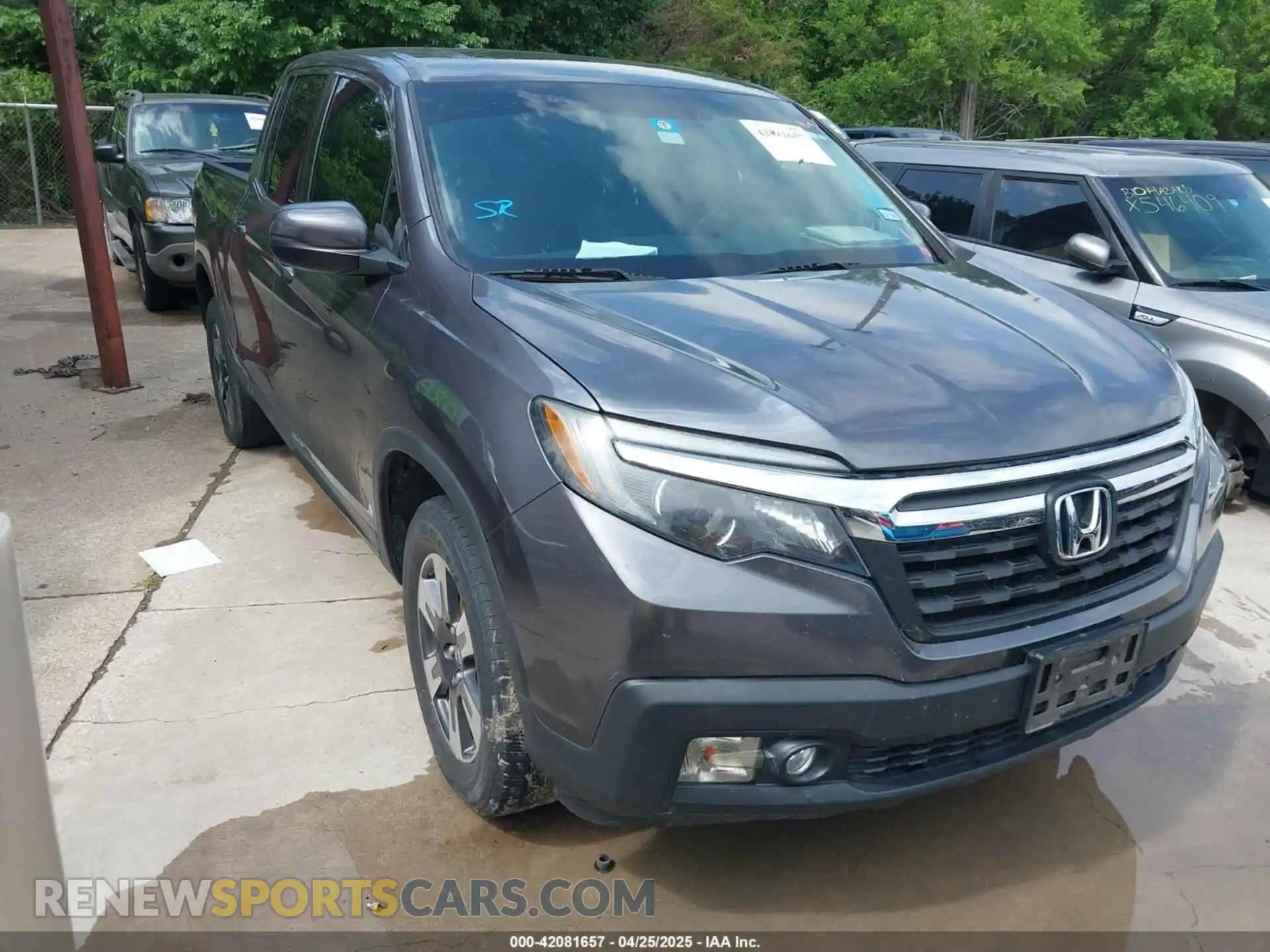 1 Photograph of a damaged car 5FPYK3F53KB044524 HONDA RIDGELINE 2019