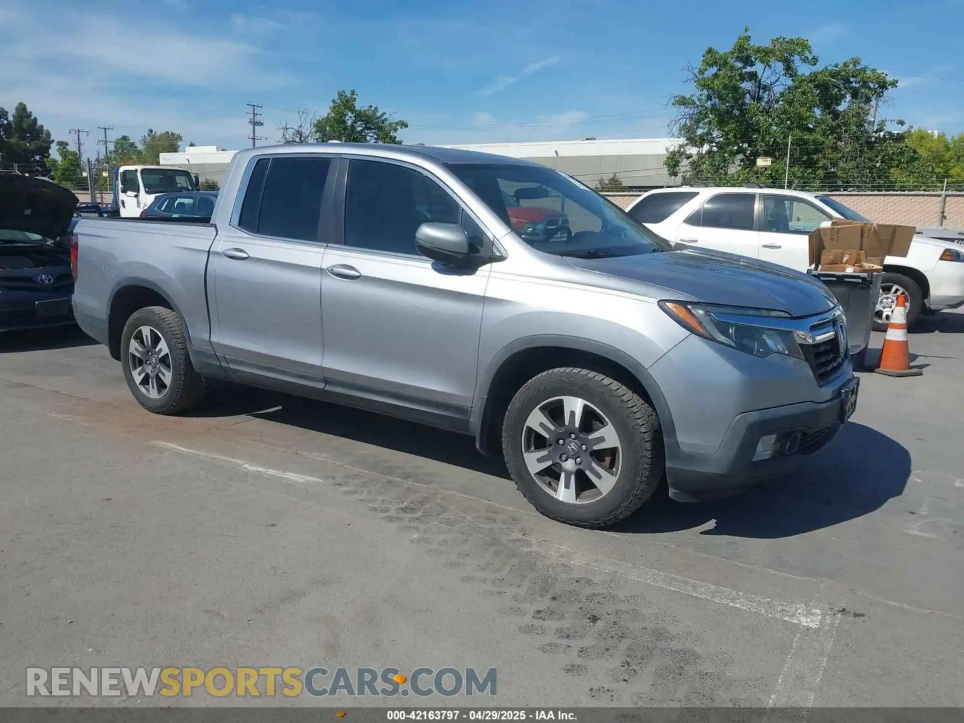 1 Photograph of a damaged car 5FPYK3F57KB045594 HONDA RIDGELINE 2019