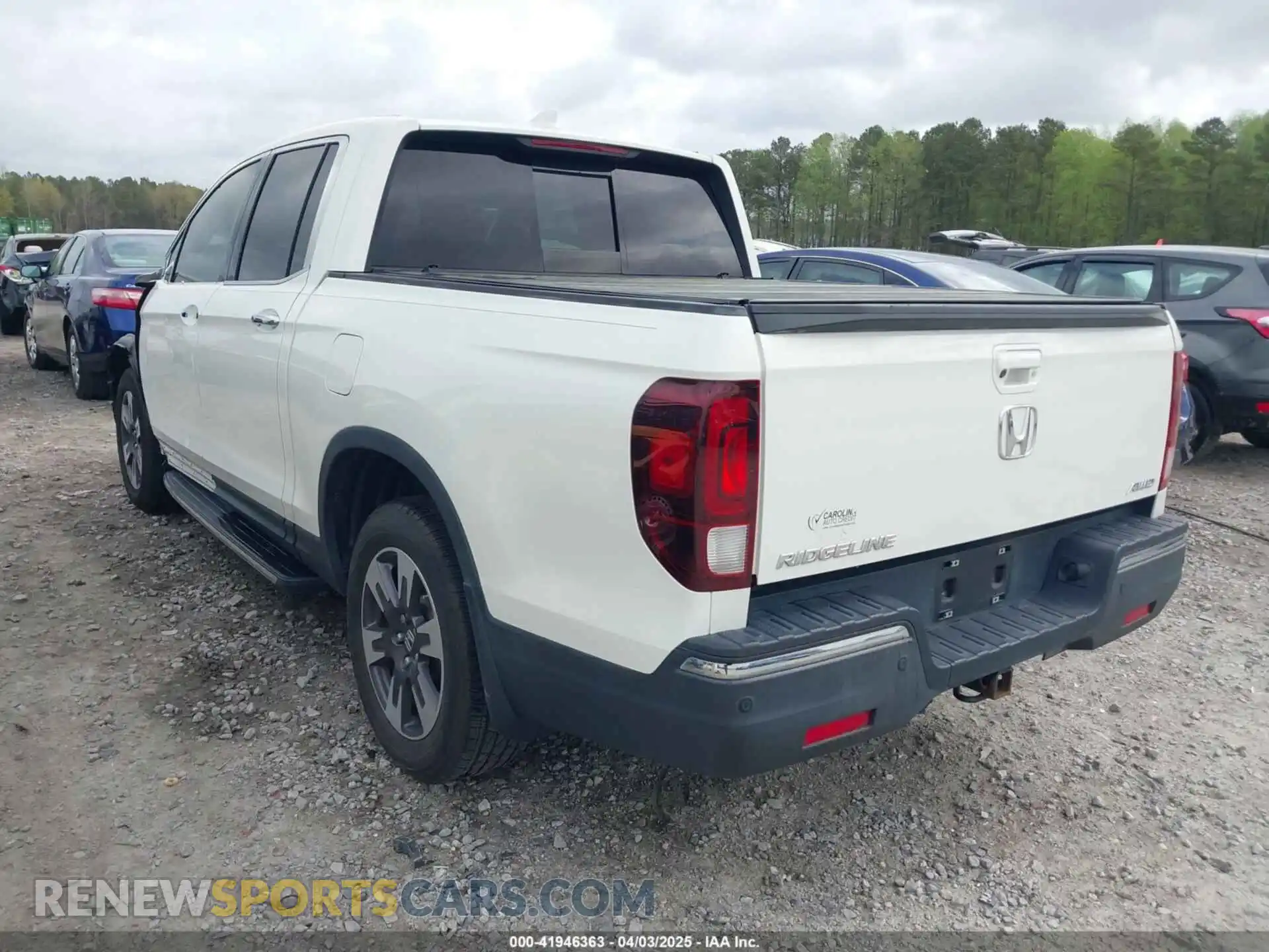 3 Photograph of a damaged car 5FPYK3F78KB018356 HONDA RIDGELINE 2019