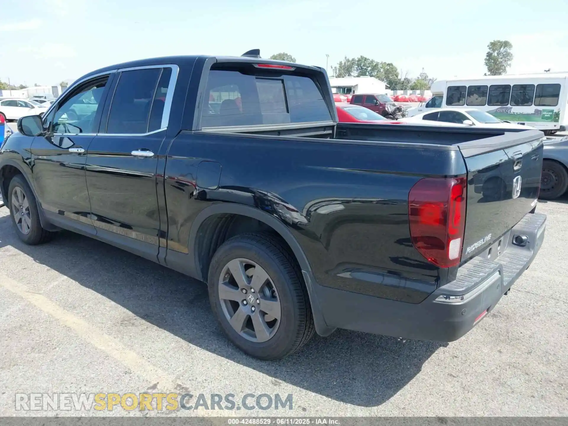 3 fotografías del automóvil dañado 5FPYK3F70LB009376 HONDA RIDGELINE 2020