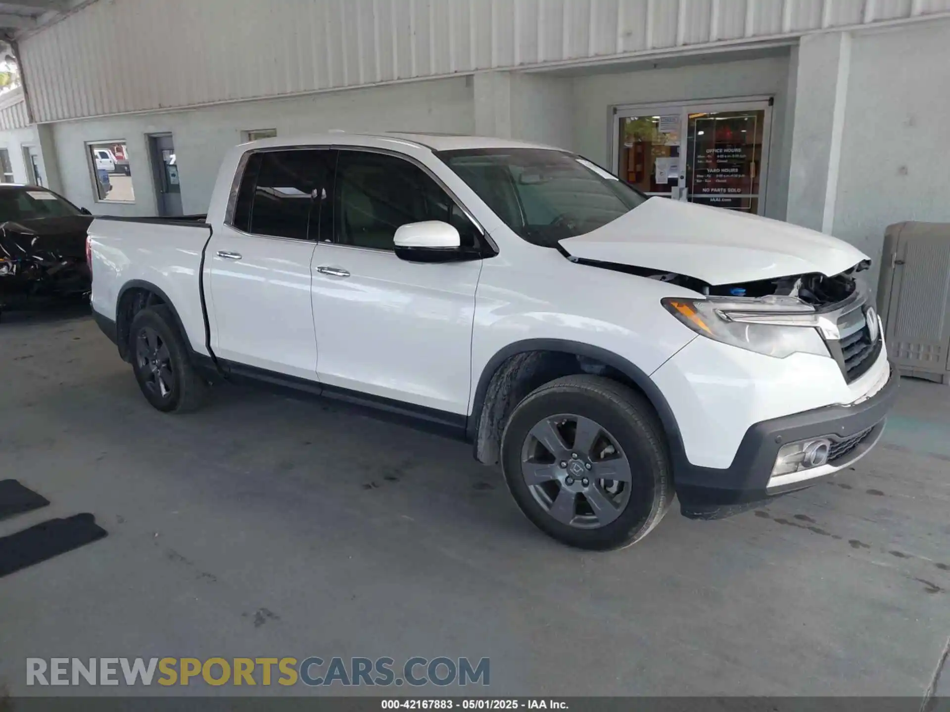 1 Photograph of a damaged car 5FPYK3F71LB005028 HONDA RIDGELINE 2020