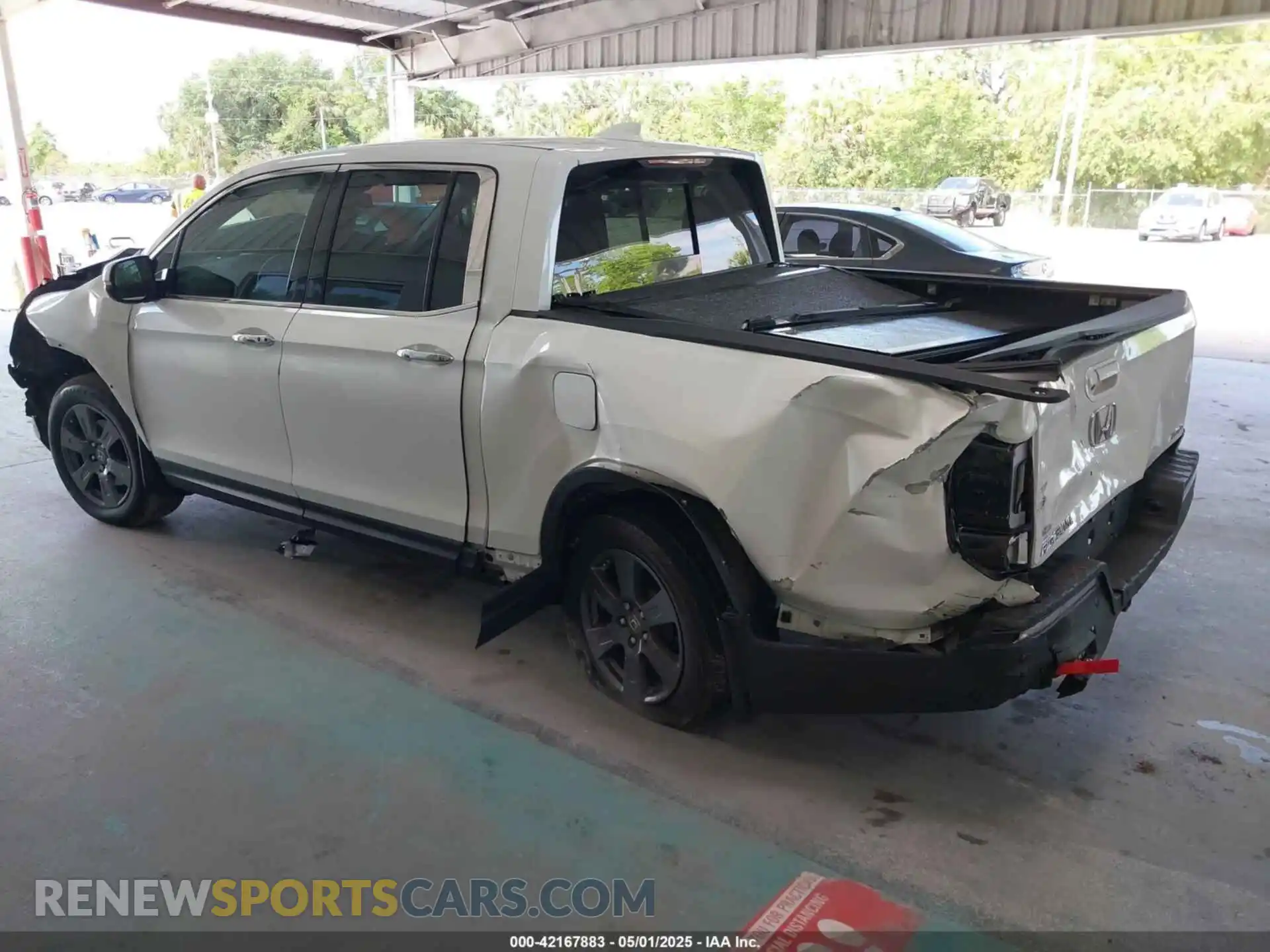 3 Photograph of a damaged car 5FPYK3F71LB005028 HONDA RIDGELINE 2020