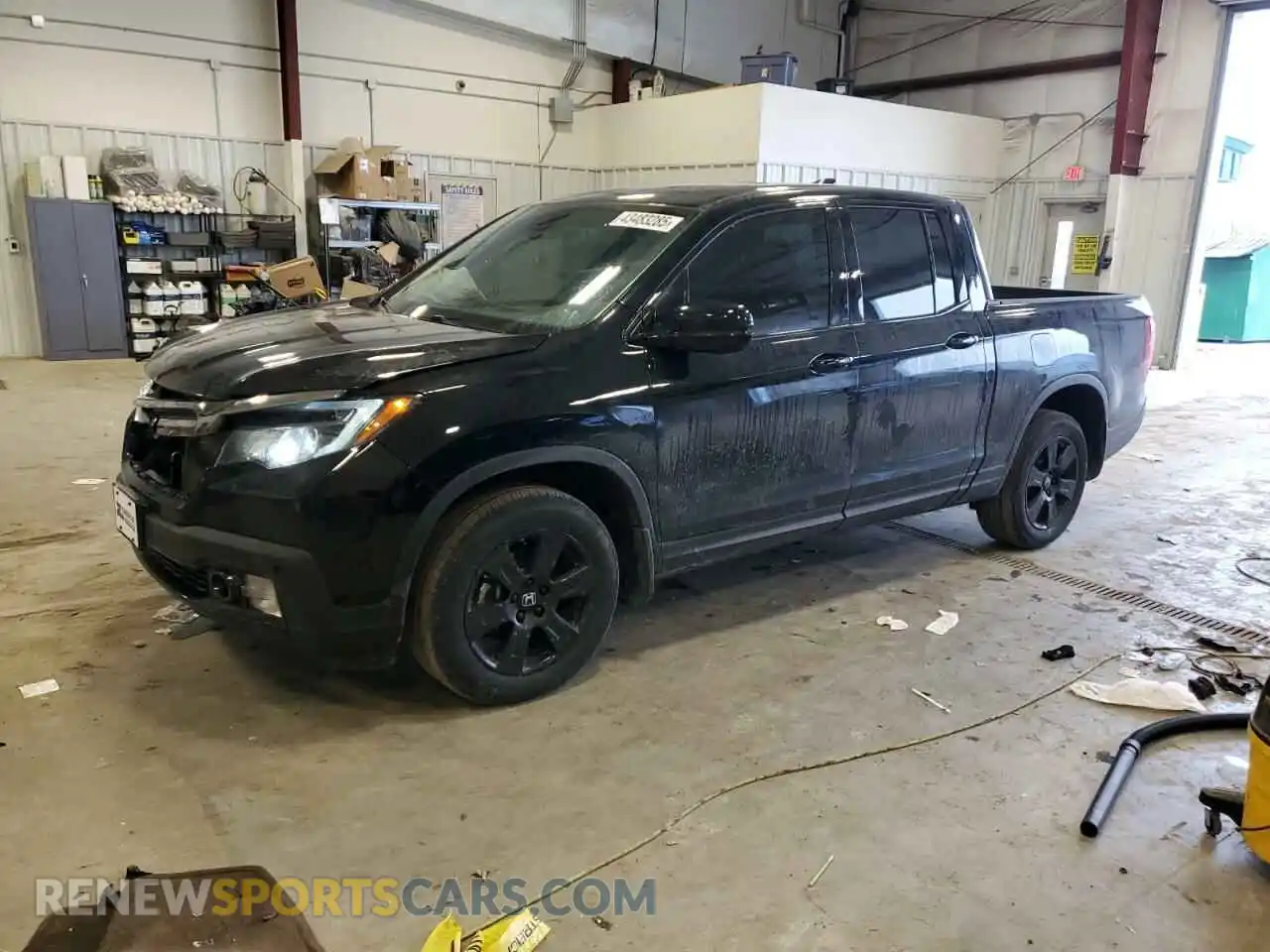 1 Photograph of a damaged car 5FPYK3F81LB021805 HONDA RIDGELINE 2020