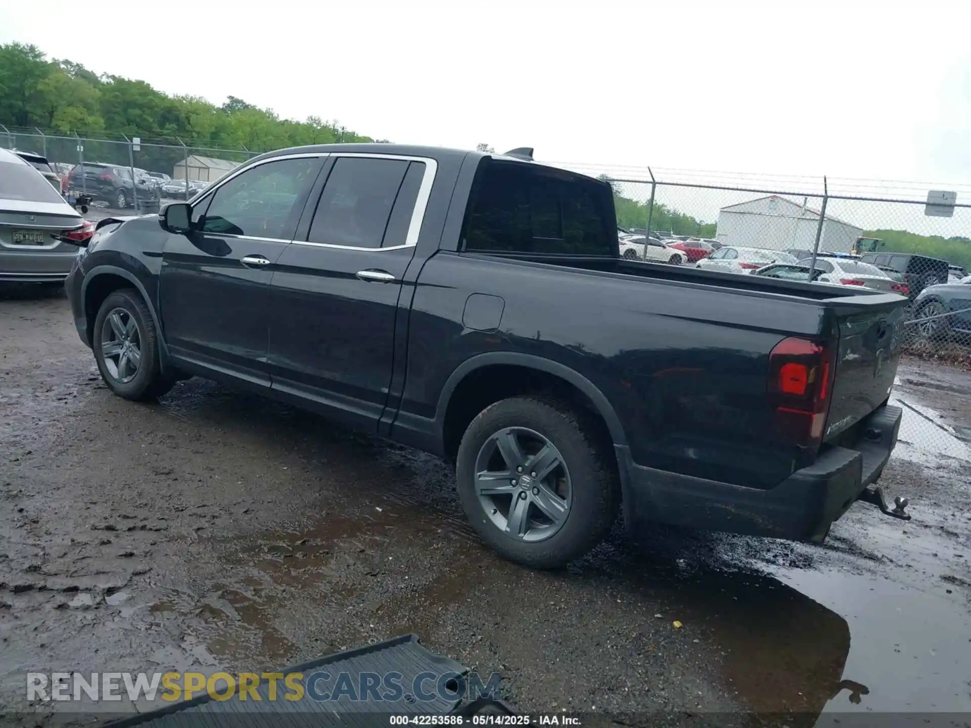3 Photograph of a damaged car 5FPYK3F75MB015370 HONDA RIDGELINE 2021